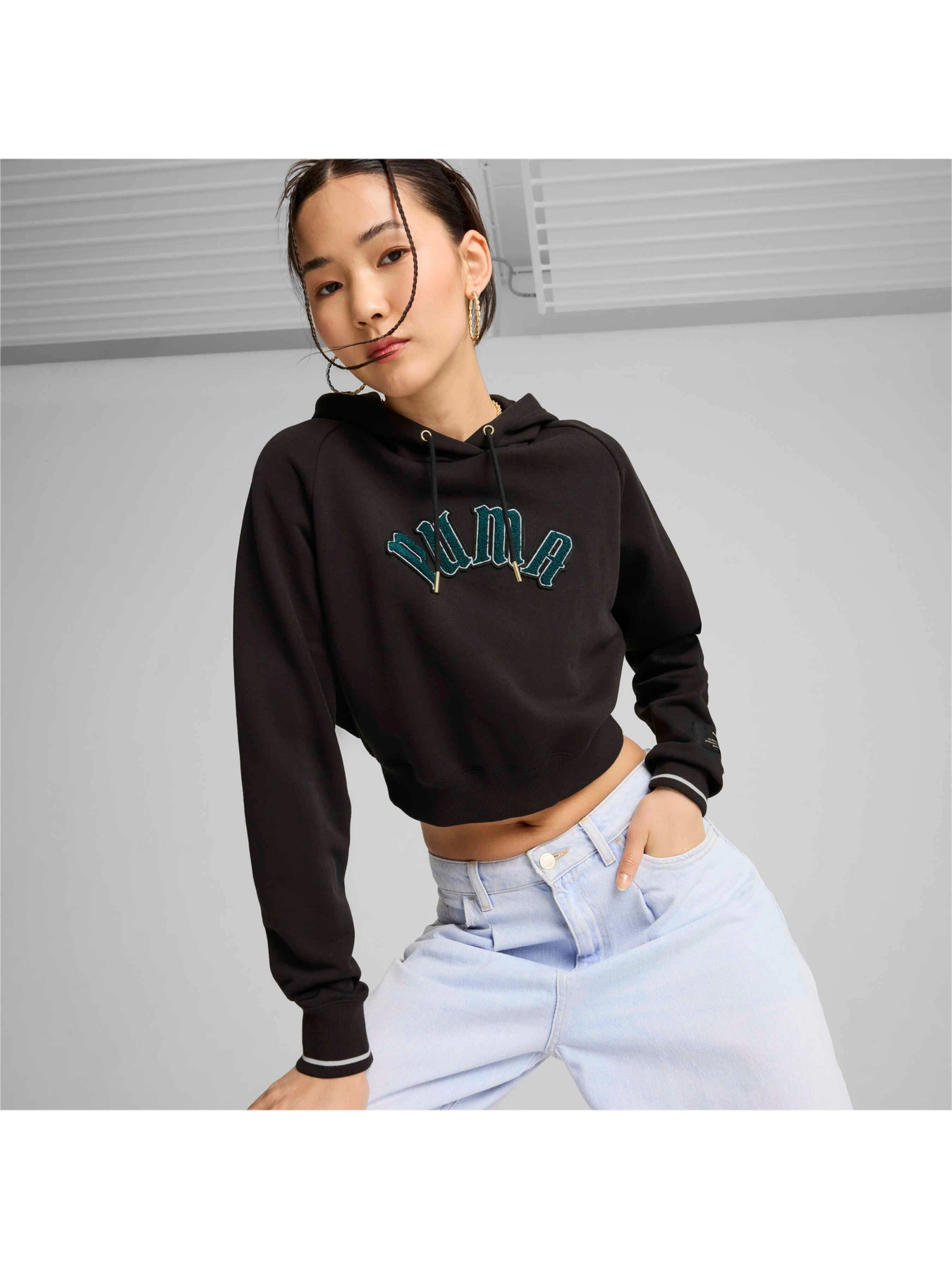 Худи и свитшоты PUMA Classics Relaxed Hoodie модель 627484 Худи и свитшоты PUMA Classics Relaxed Hoodie модель 627484 Фото