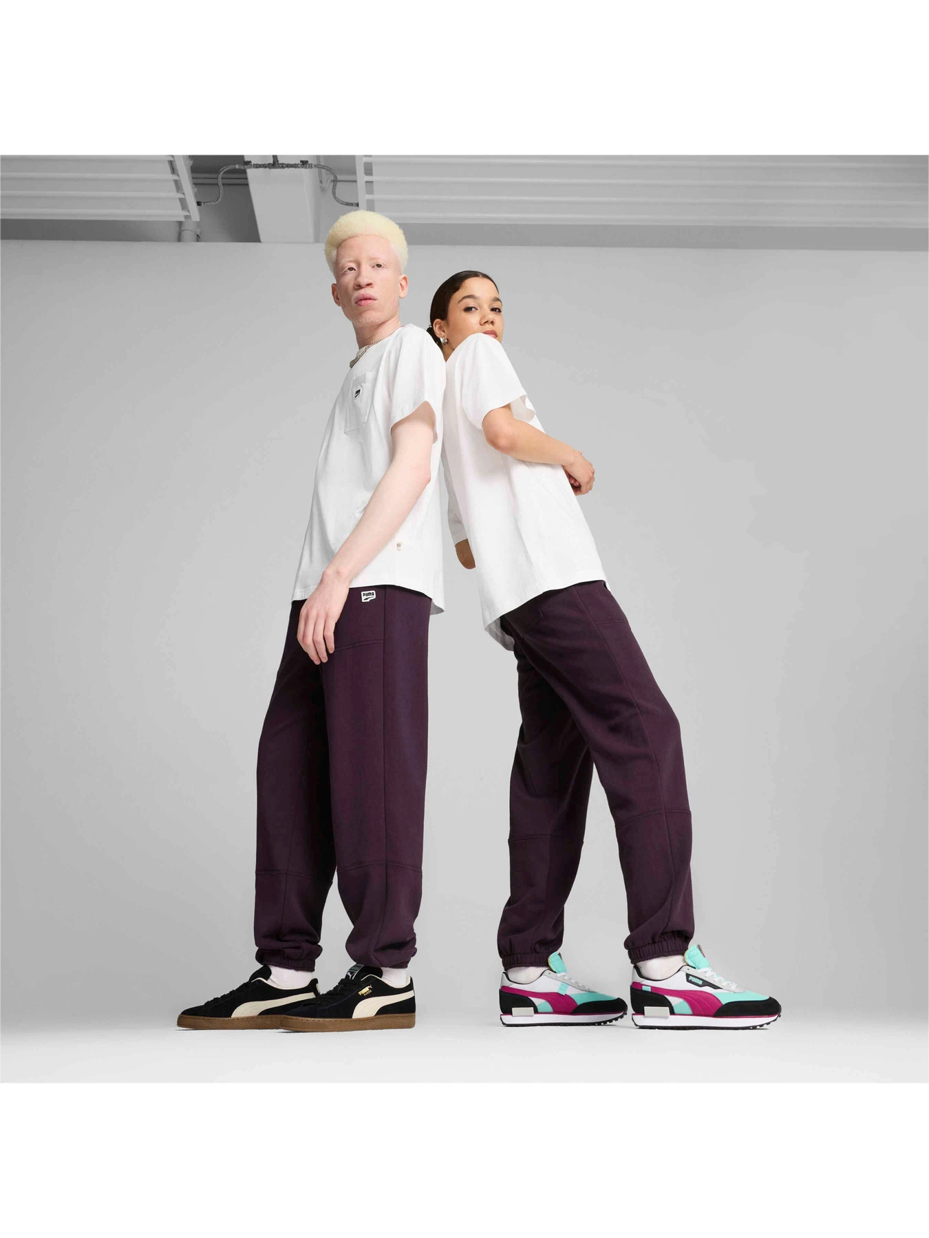 Штани PUMA Downtown Relaxed Sweatpants модель 626761 Штани PUMA Downtown Relaxed Sweatpants модель 626761 Фото