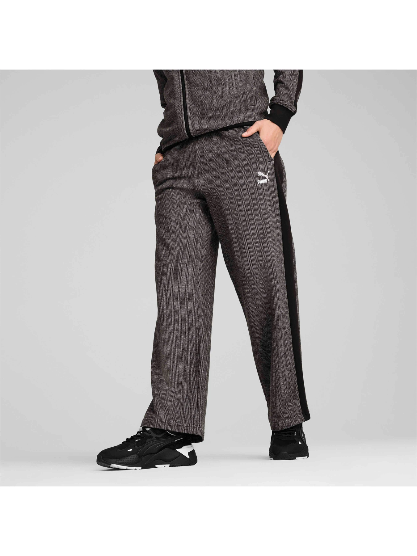 Брюки PUMA T7 Relaxed Track Pants модель 626398 Брюки PUMA T7 Relaxed Track Pants модель 626398 Фото