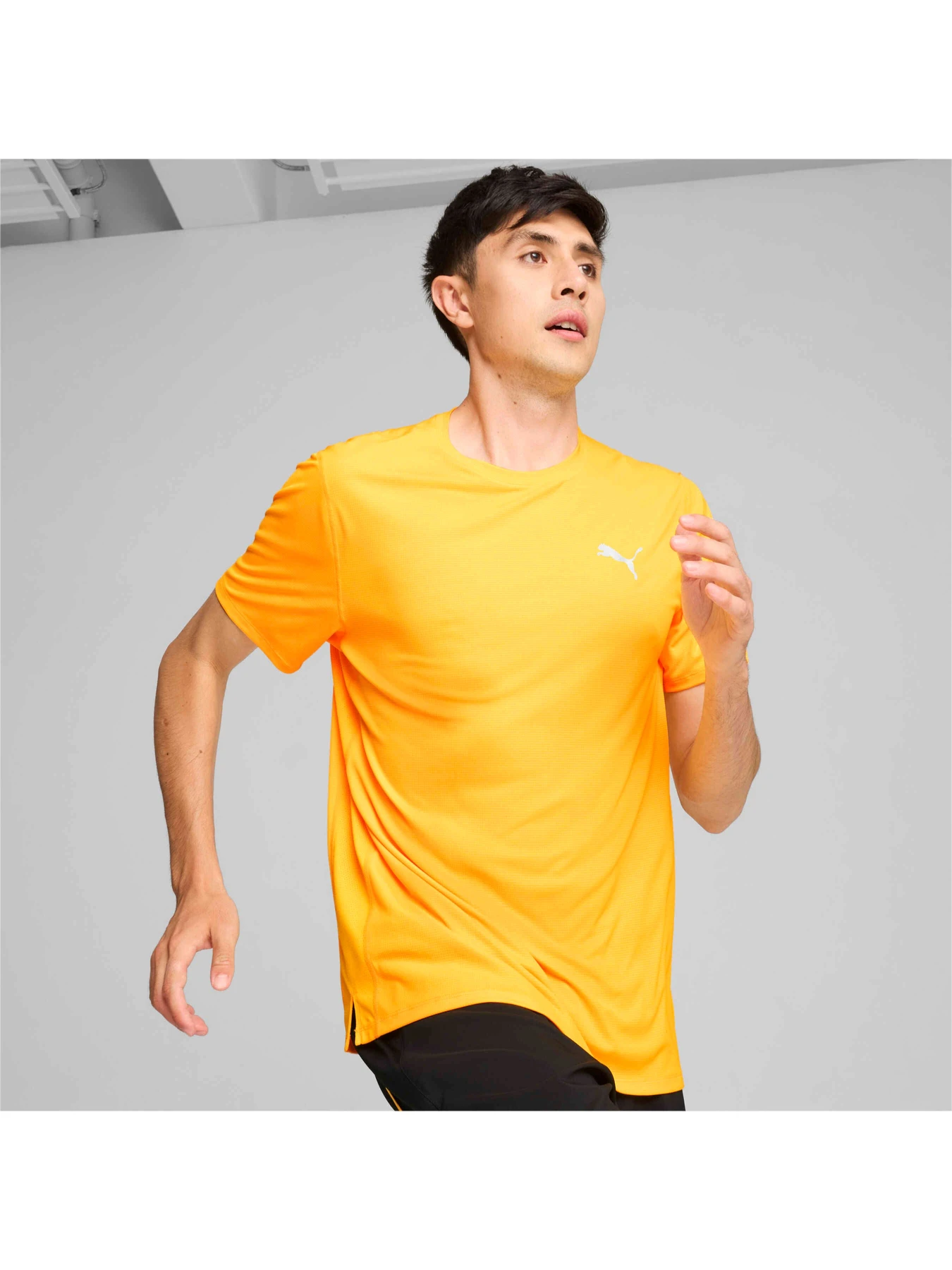 Футболки и поло PUMA Run Favorite Velocity Tee модель 525058 Фото