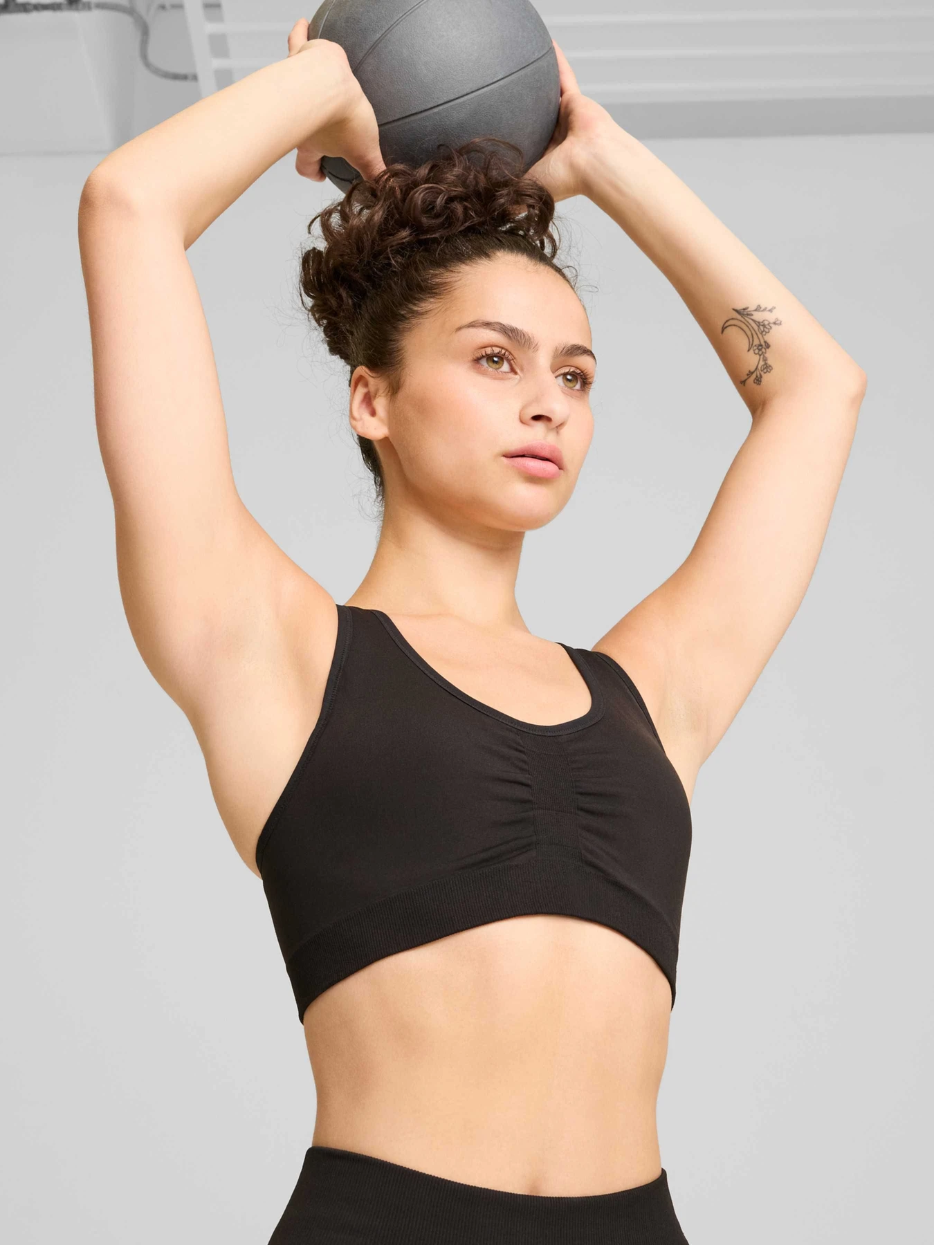 Футболки і поло PUMA 4keeps Shapeluxe Bra модель 524361 Фото
