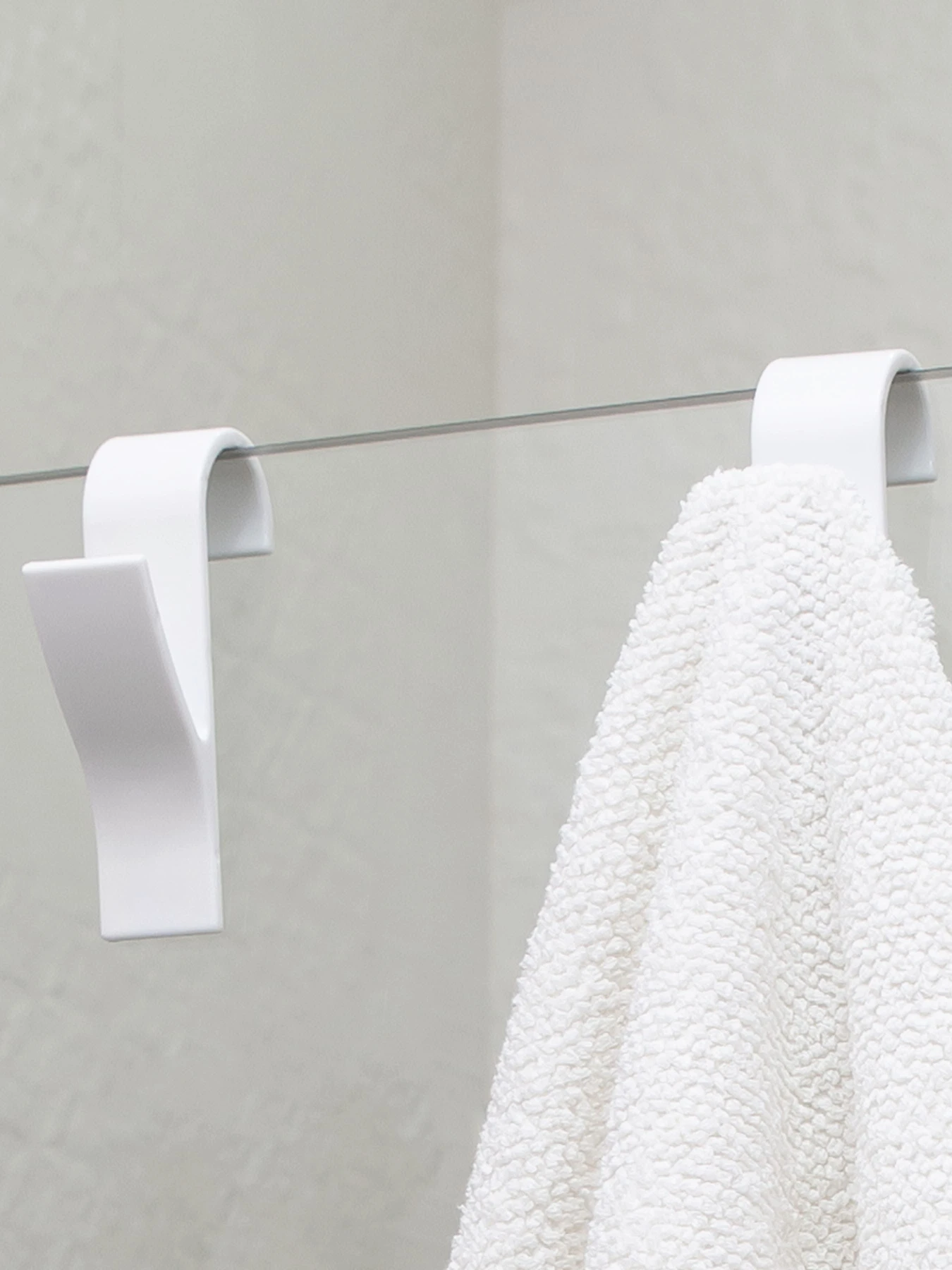 Крючок для полотенцесушителя пластиковый белый MBM HOME модель HP-100 WHITE Крючок для полотенцесушителя пластиковый белый MBM HOME модель HP-100 WHITE Фото