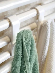 Крючок для полотенцесушителя пластиковый белый MBM HOME модель HP-100 WHITE Фото