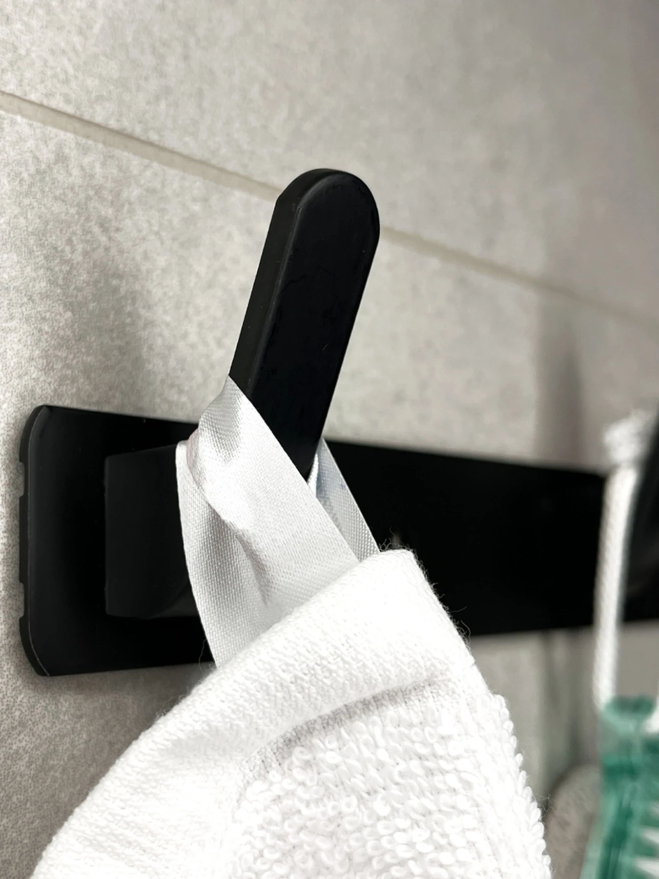 Вішалка на 3 гачки чорна MBM HOME модель HA-01/3 BLACK Фото