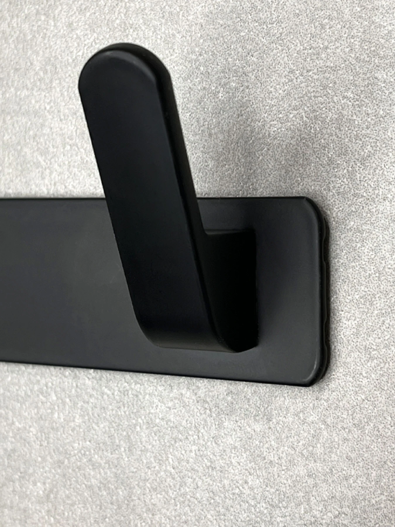 Вішалка на 3 гачки чорна MBM HOME модель HA-01/3 BLACK Фото