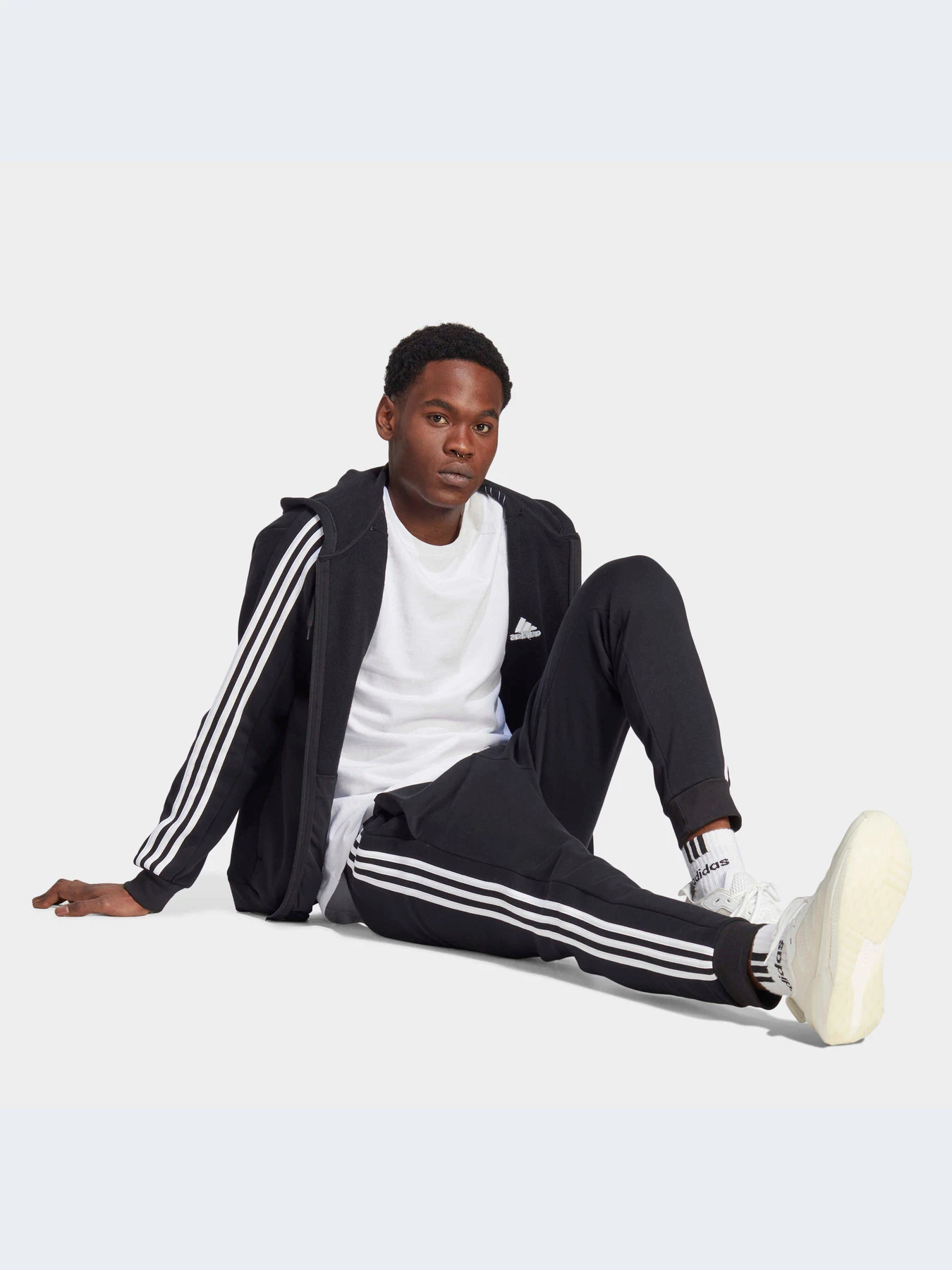 Худи и свитшоты Adidas модель IB4029 Худи и свитшоты Adidas модель IB4029 Фото