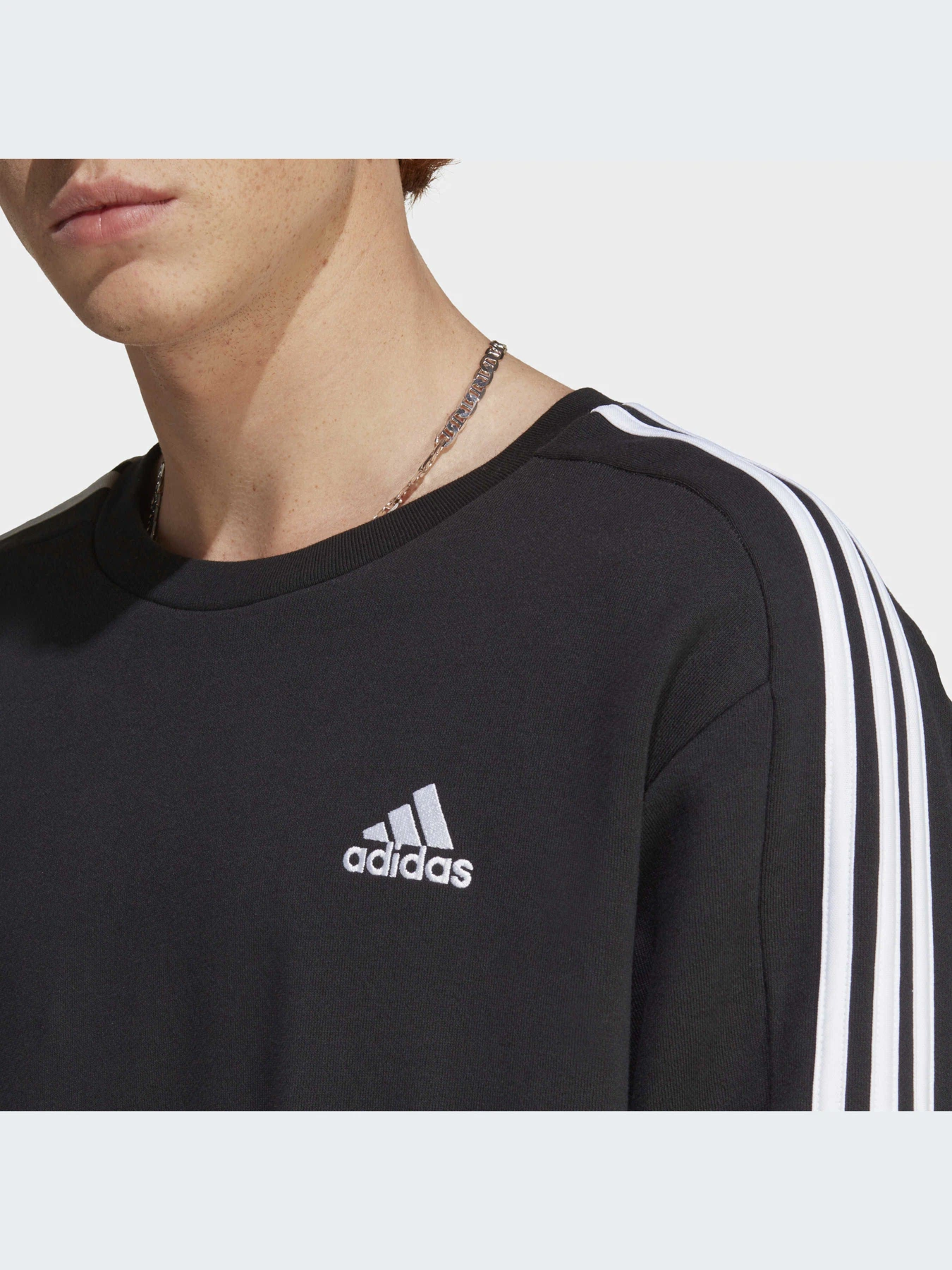 Худи и свитшоты Adidas модель IC9317 Худи и свитшоты Adidas модель IC9317 Фото