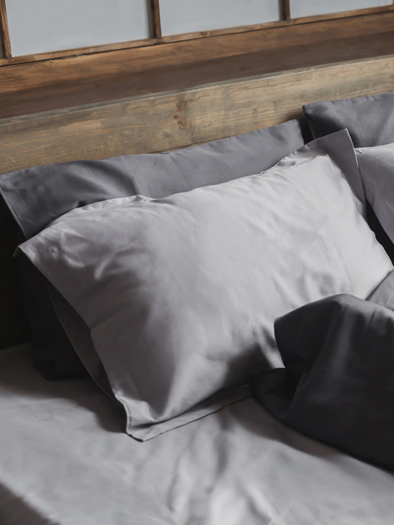 Комплект постельного белья Gray and Grey с натурального сатина OWLED модель SB1-1001-GG Комплект постельного белья Gray and Grey с натурального сатина OWLED модель SB1-1001-GG Фото
