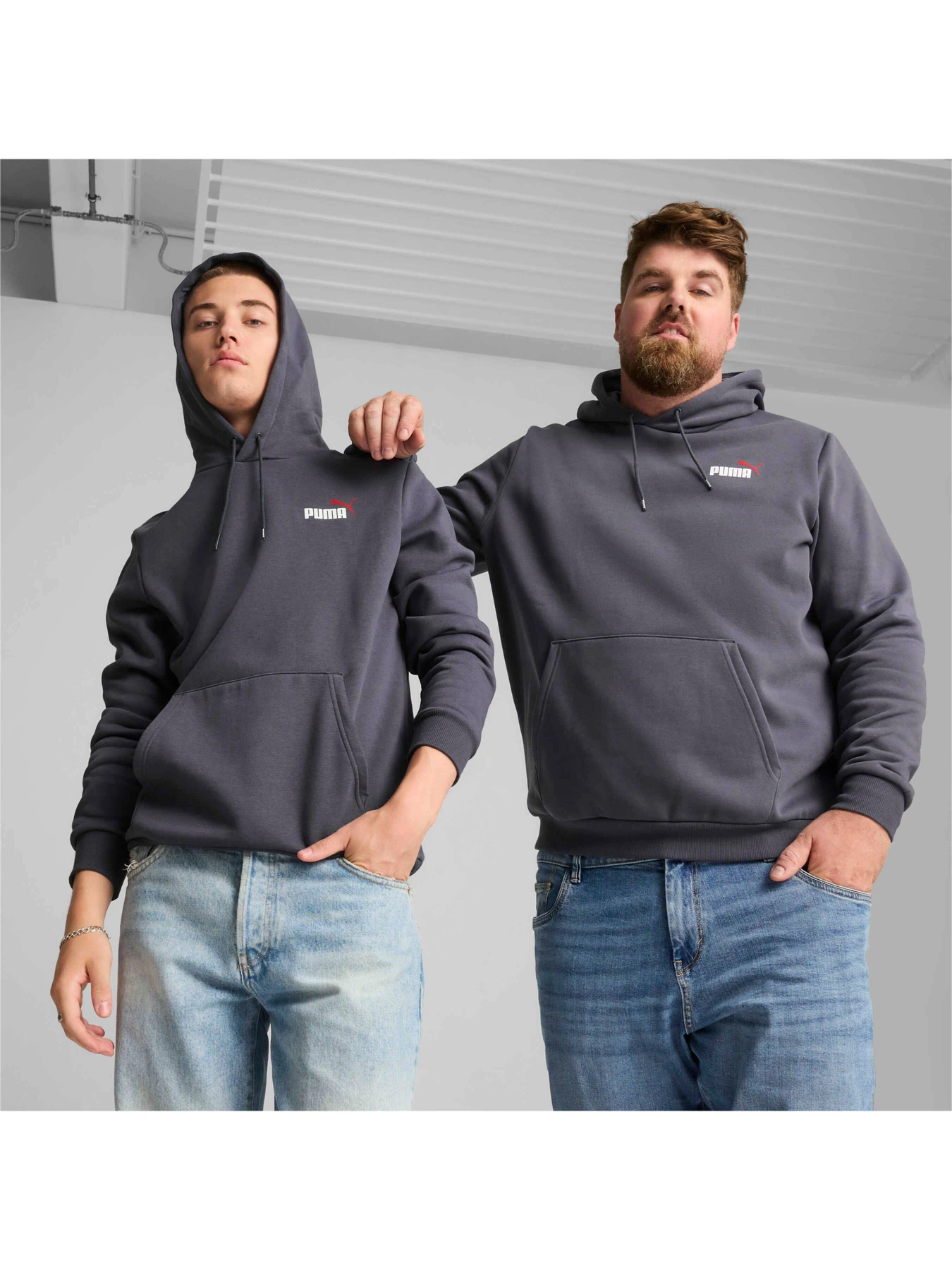 Худи и свитшоты PUMA Ess+ 2 Col Small Logo Hoodie модель 674471 Худи и свитшоты PUMA Ess+ 2 Col Small Logo Hoodie модель 674471 Фото