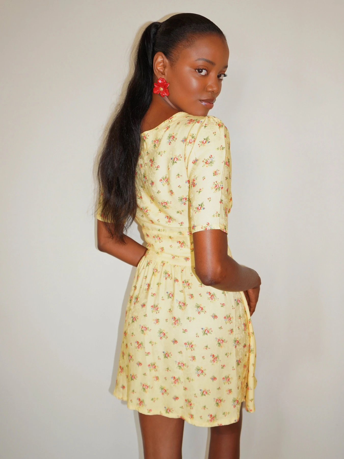 Платья Anais Gose Sophia yellow модель dress.mini.sophia.yellow Фото