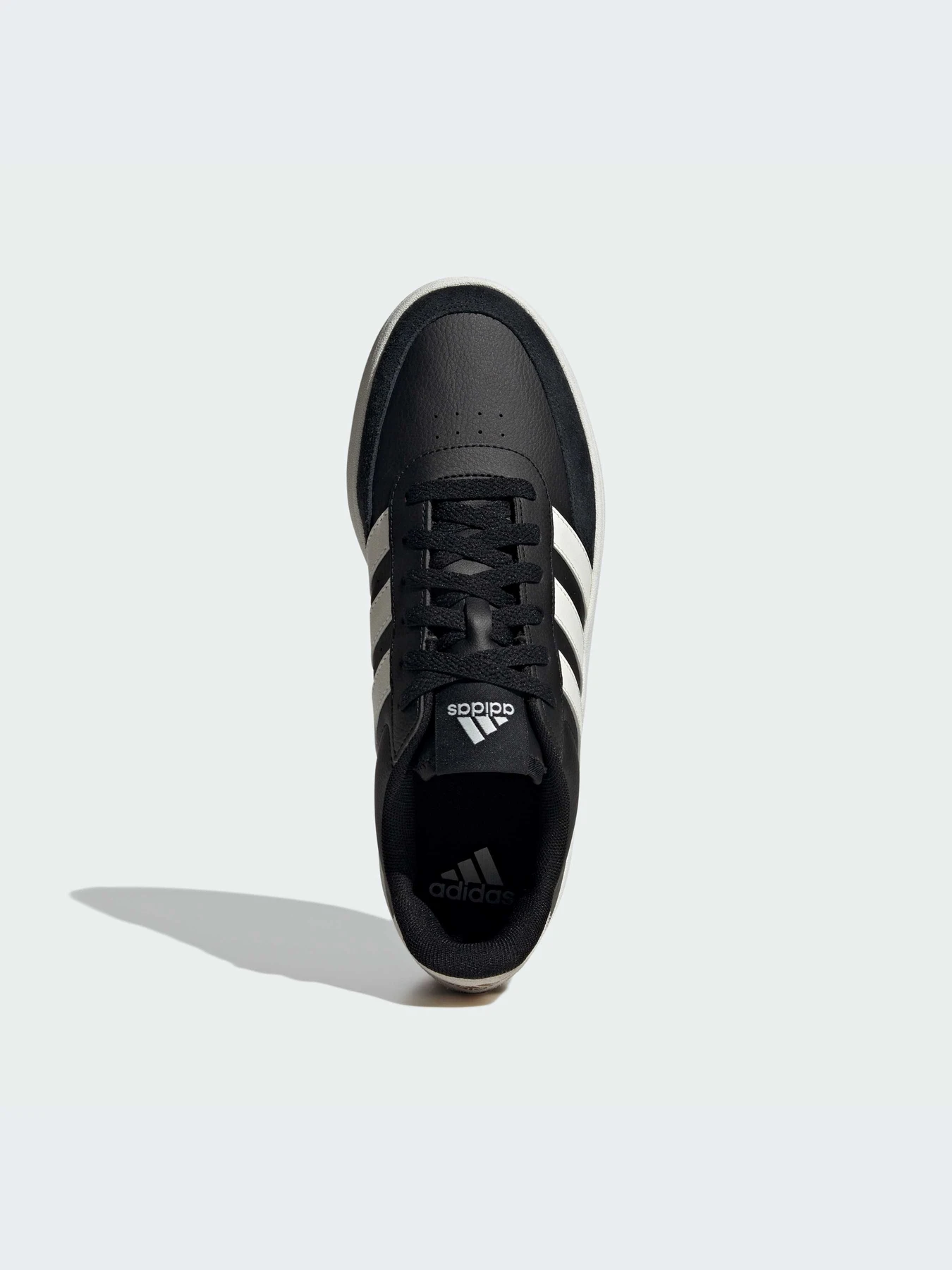Кроссовки Adidas модель IH4739 Кроссовки Adidas модель IH4739 Фото
