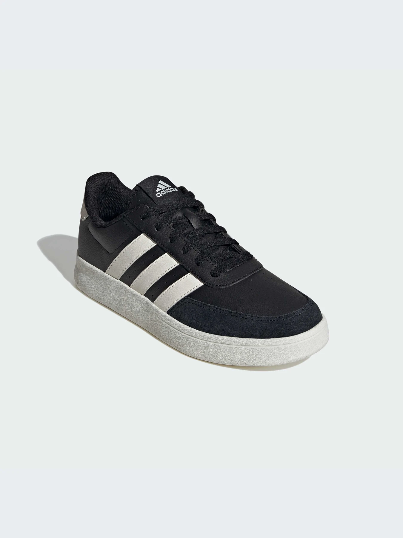 Кроссовки Adidas модель IH4739 Кроссовки Adidas модель IH4739 Фото