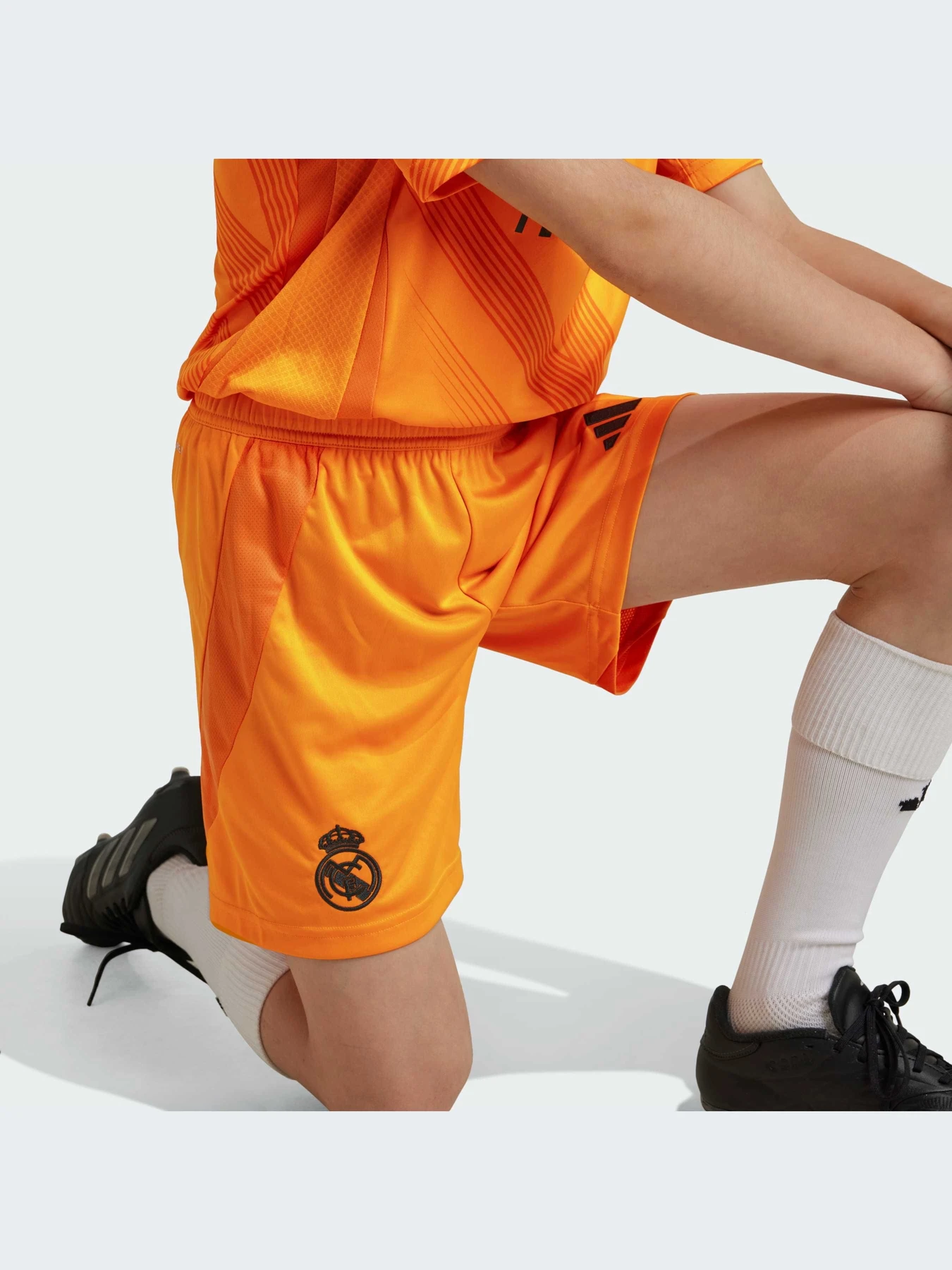 Шорты Adidas модель IT5198 Шорты Adidas модель IT5198 Фото