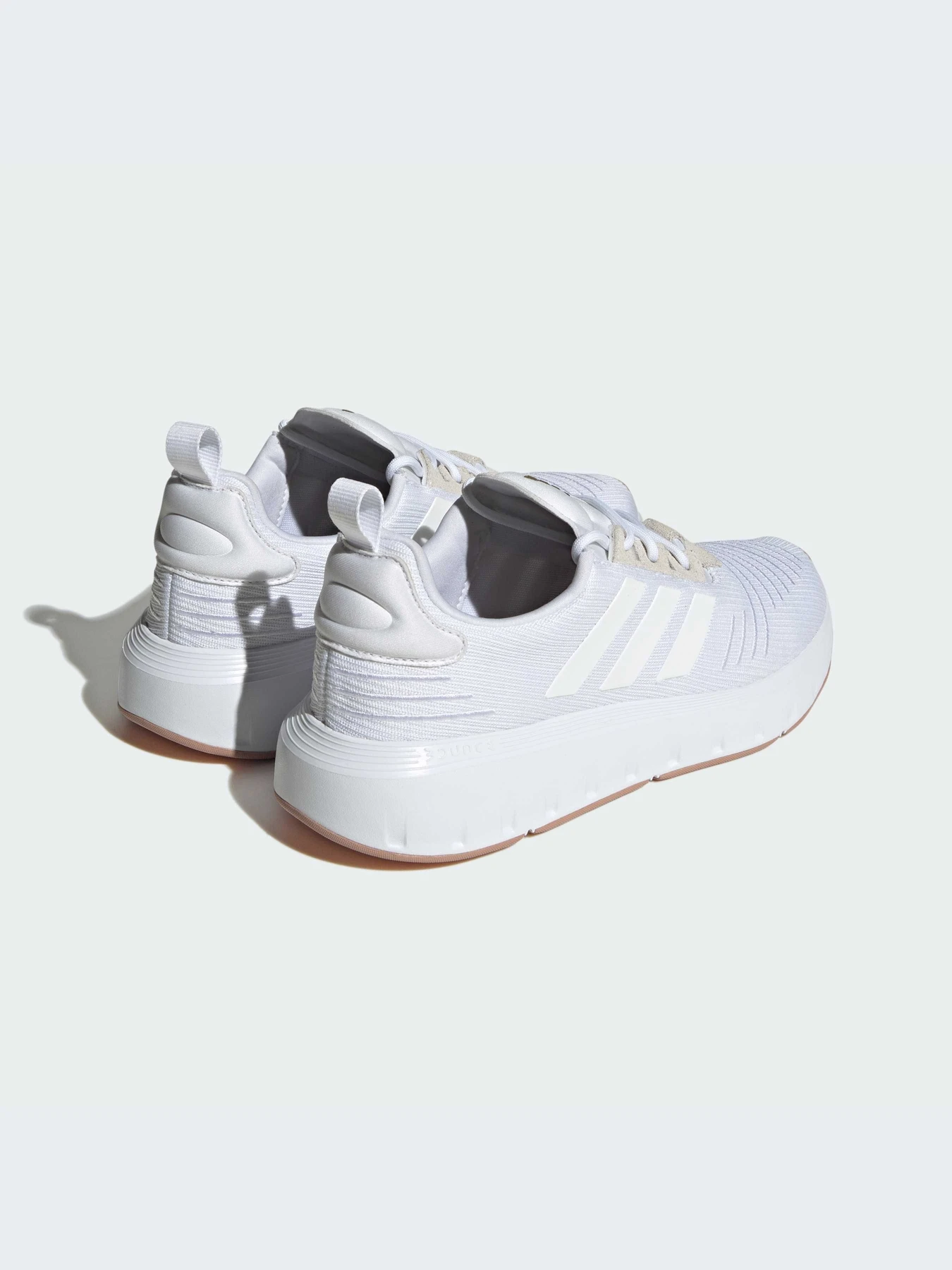 Кроссовки Adidas Swift модель IG4715 Кроссовки Adidas Swift модель IG4715 Фото