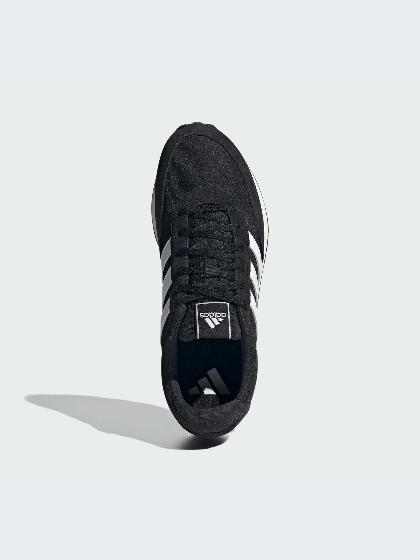 Кроссовки Adidas модель IE3826 Кроссовки Adidas модель IE3826 Фото
