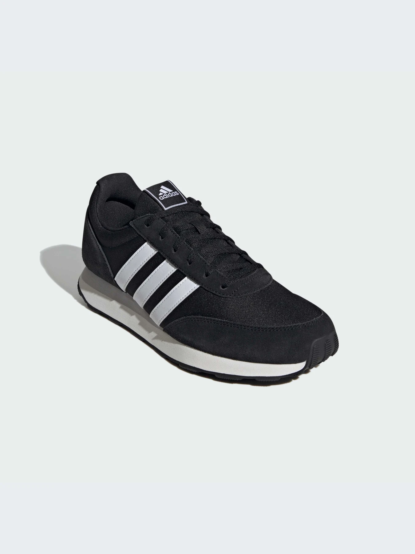 Кроссовки Adidas модель IE3826 Кроссовки Adidas модель IE3826 Фото