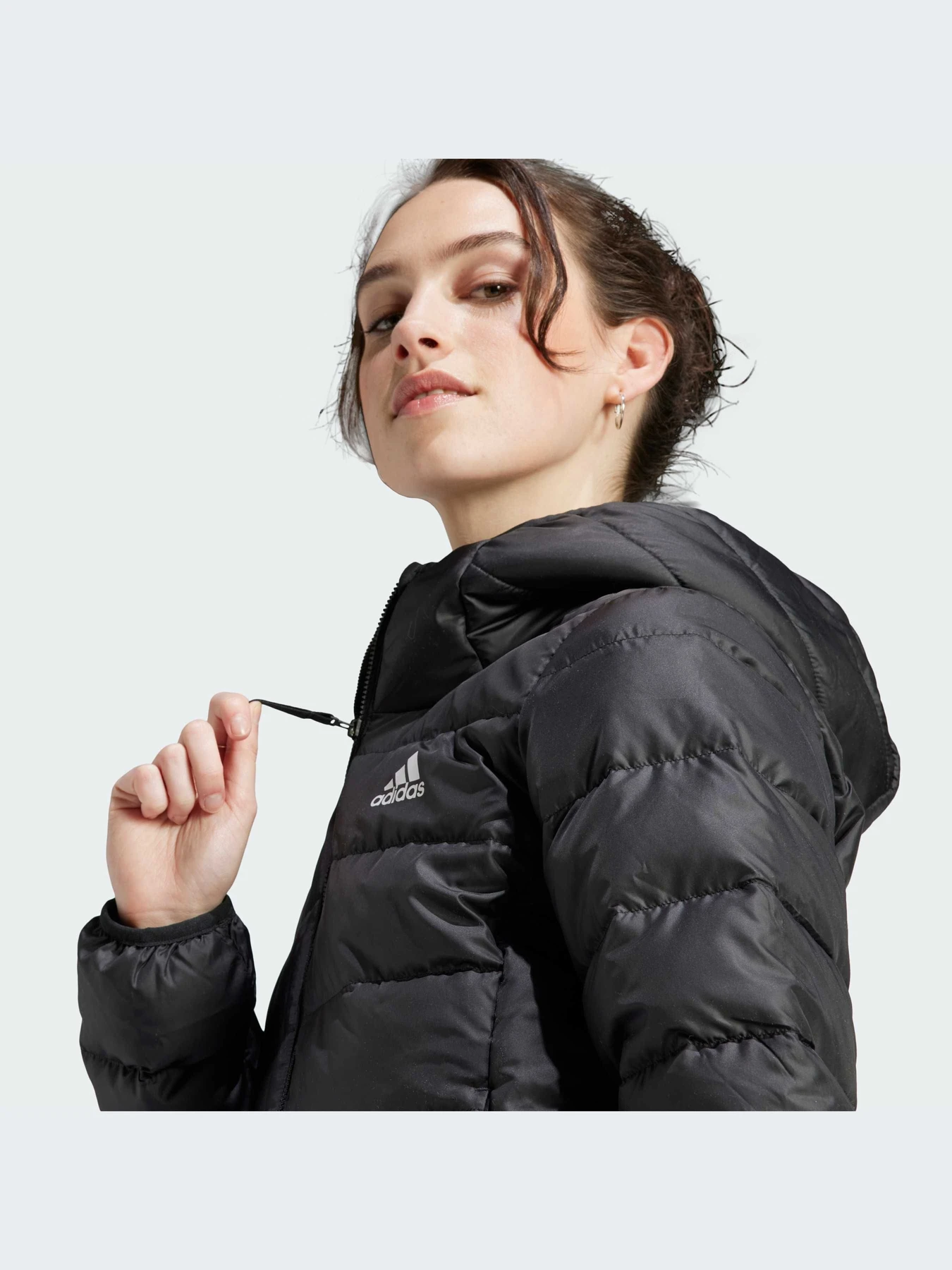 Куртки и дубленки Adidas модель HZ5724 Куртки и дубленки Adidas модель HZ5724 Фото