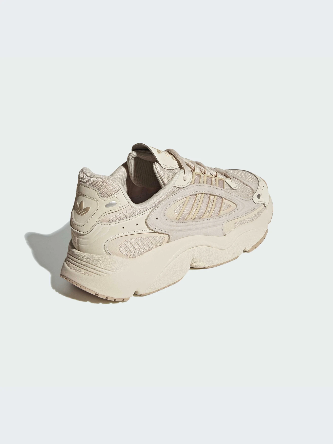Кроссовки Adidas Ozweego модель IF9597 Кроссовки Adidas Ozweego модель IF9597 Фото