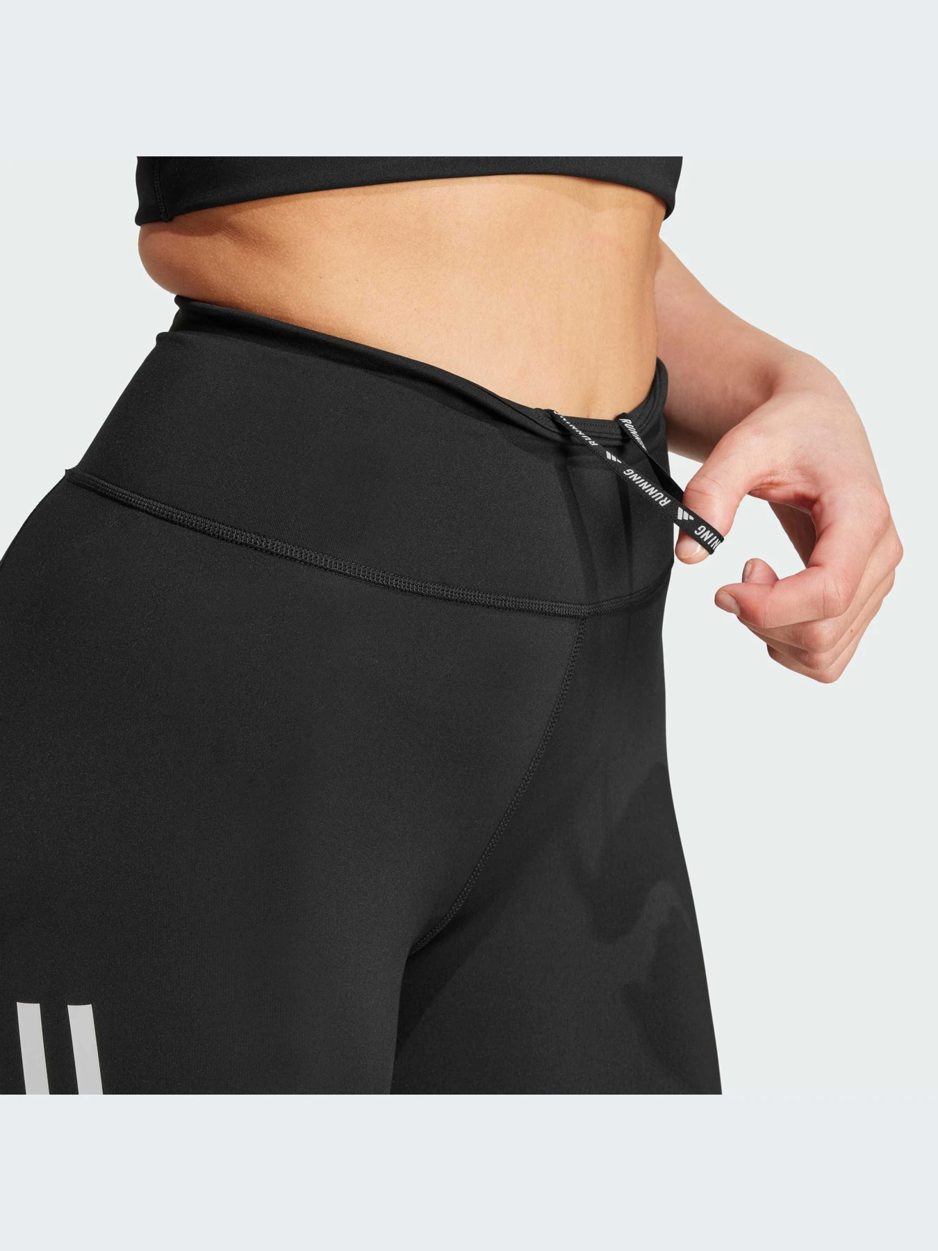 Брюки Adidas модель IS9918 Брюки Adidas модель IS9918 Фото