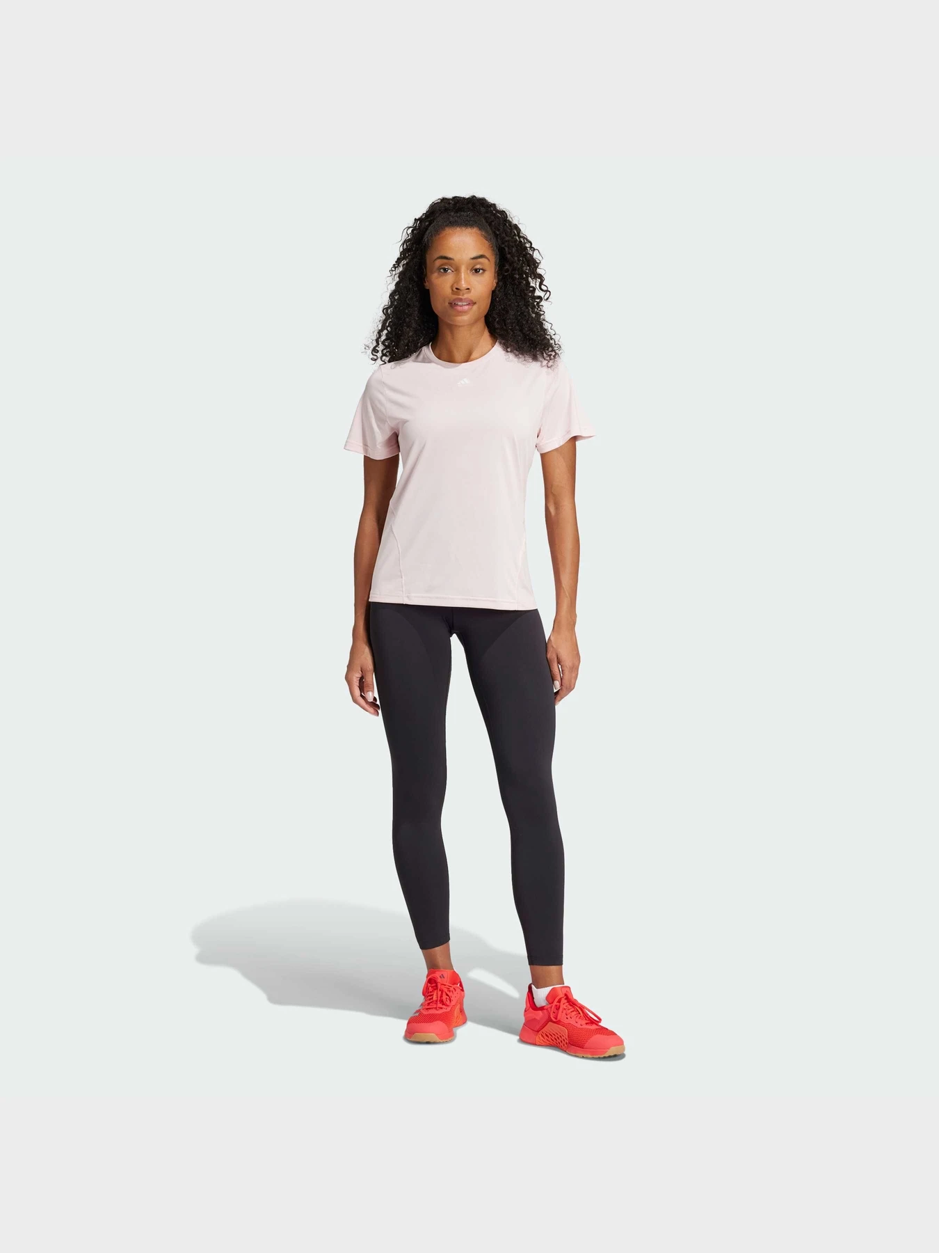 Футболки и поло Adidas модель IY9160 Футболки и поло Adidas модель IY9160 Фото