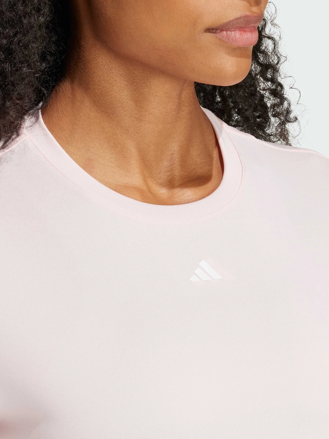 Футболки и поло Adidas модель IY9160 Футболки и поло Adidas модель IY9160 Фото