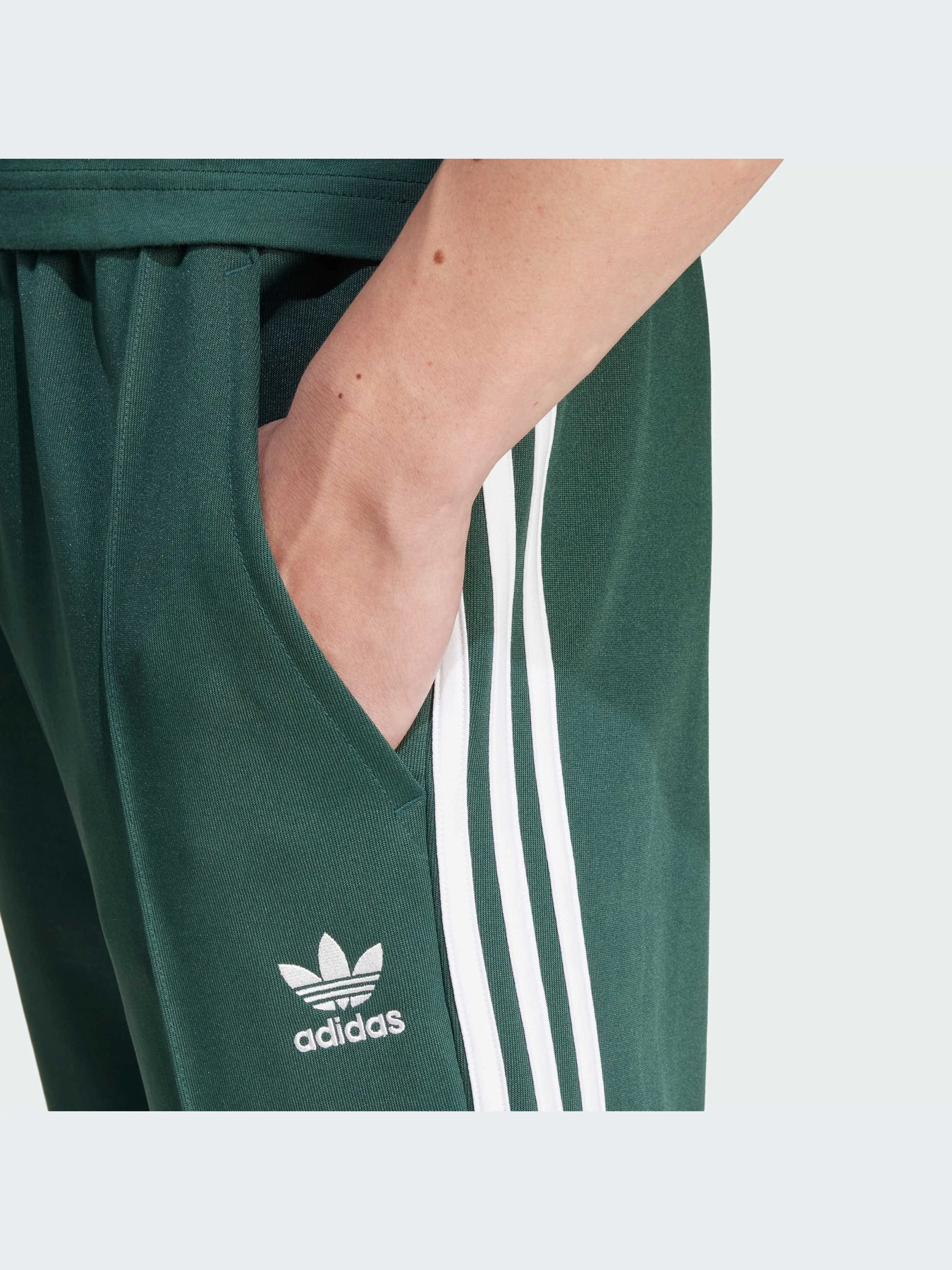 Штани Adidas Adicolor модель IX5224 Штани Adidas Adicolor модель IX5224 Фото