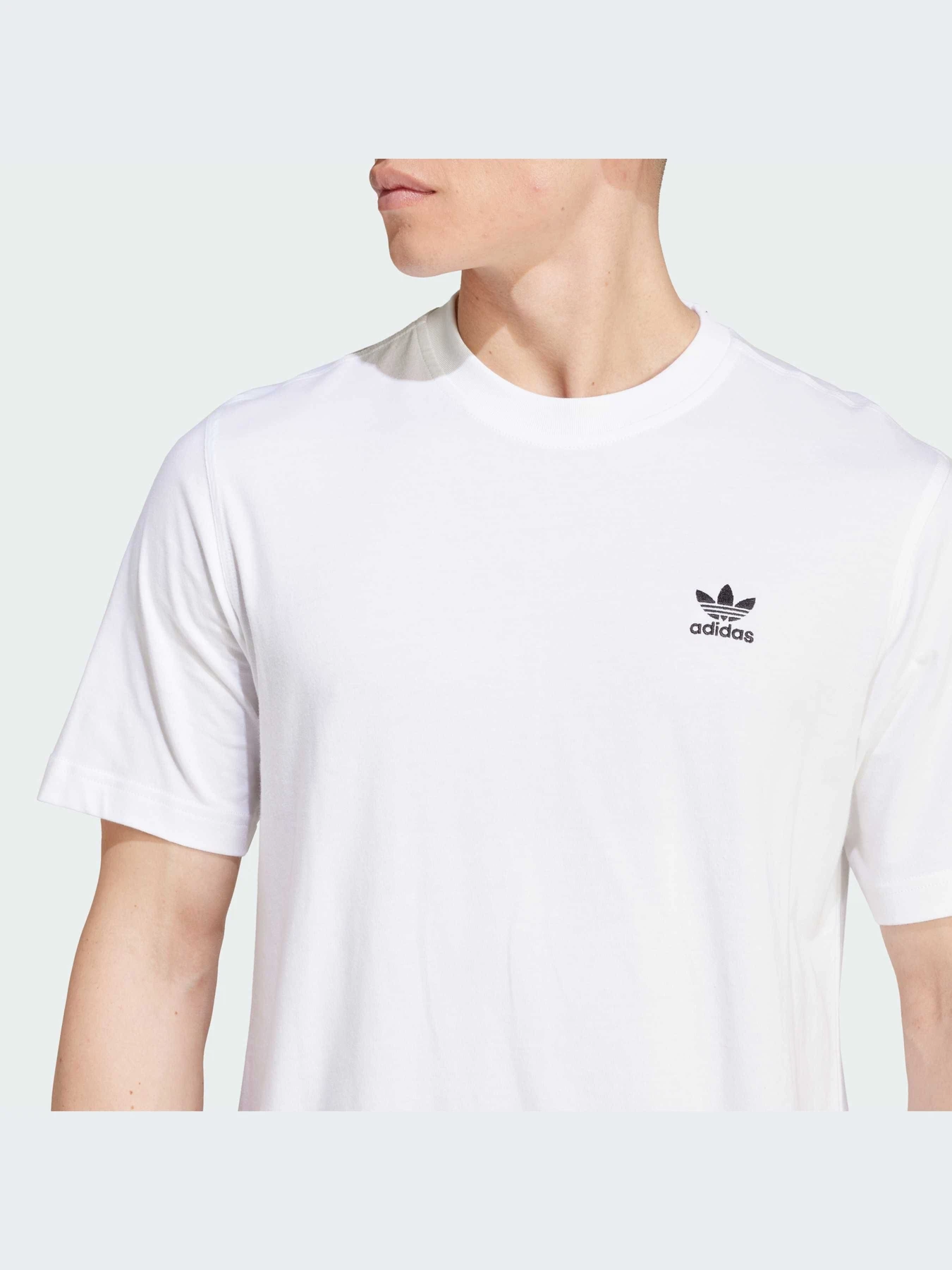 Футболки і поло Adidas модель IZ2098 Футболки і поло Adidas модель IZ2098 Фото