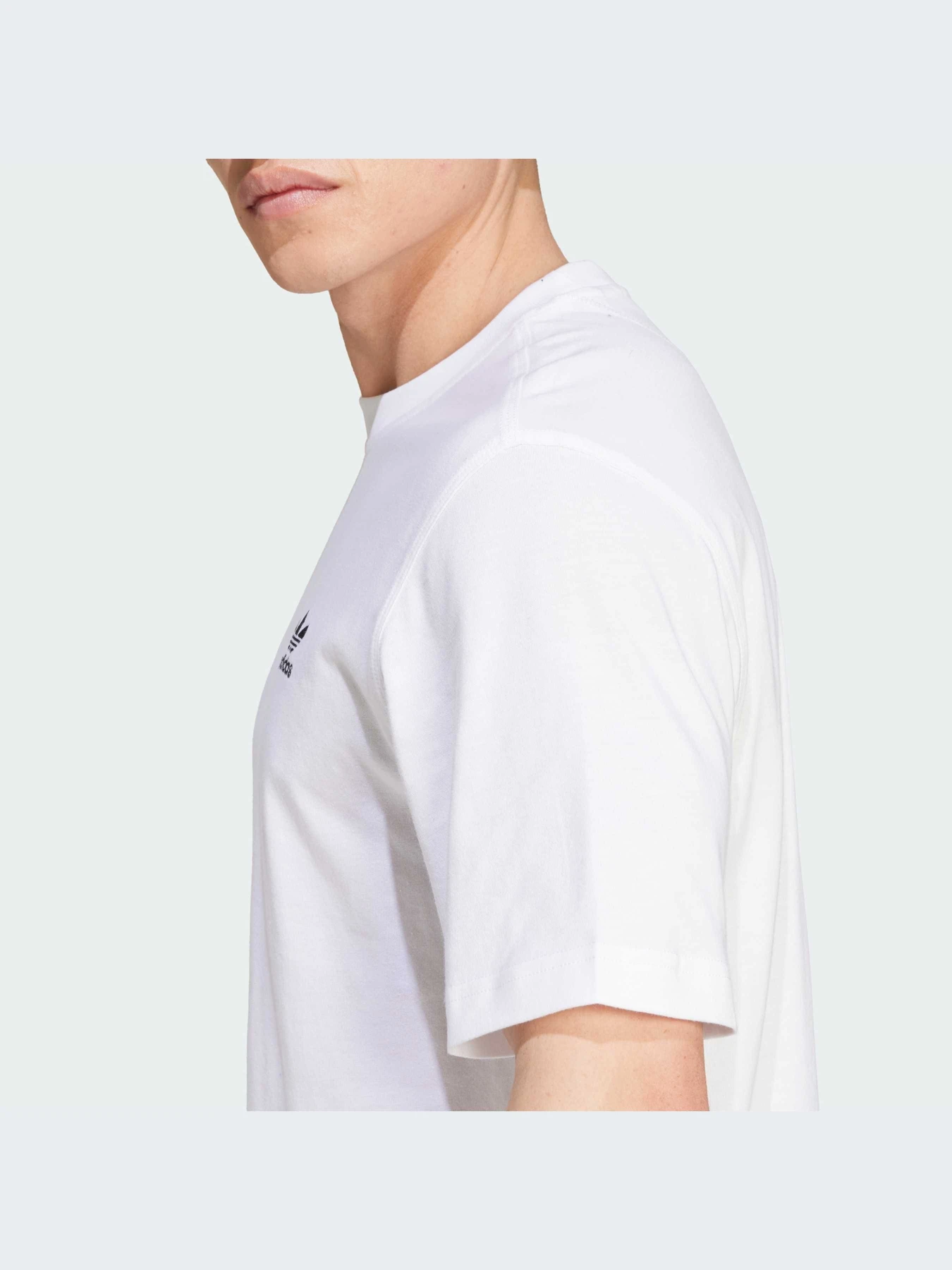 Футболки і поло Adidas модель IZ2098 Футболки і поло Adidas модель IZ2098 Фото