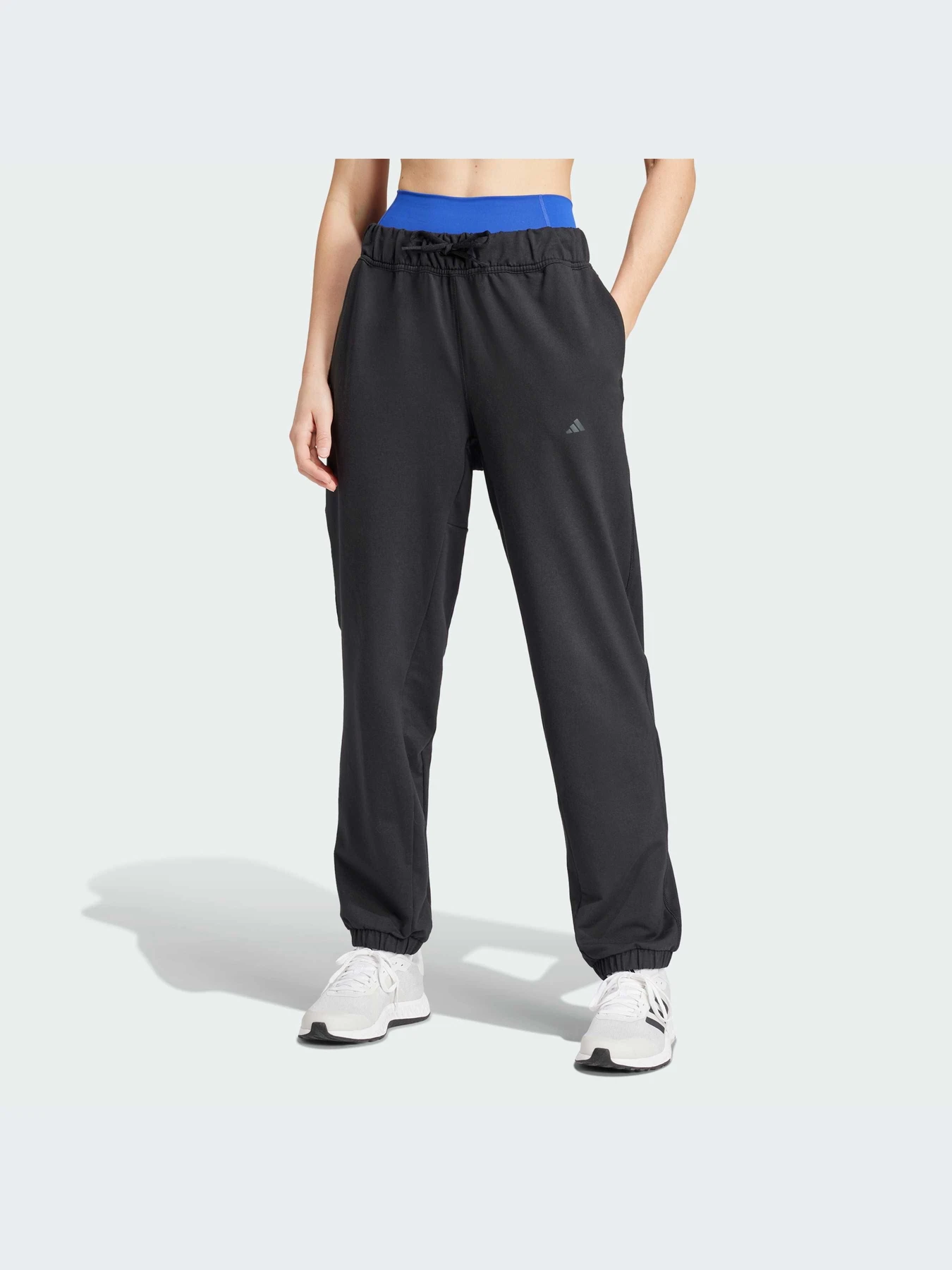 Брюки Adidas модель IV9220 Брюки Adidas модель IV9220 Фото