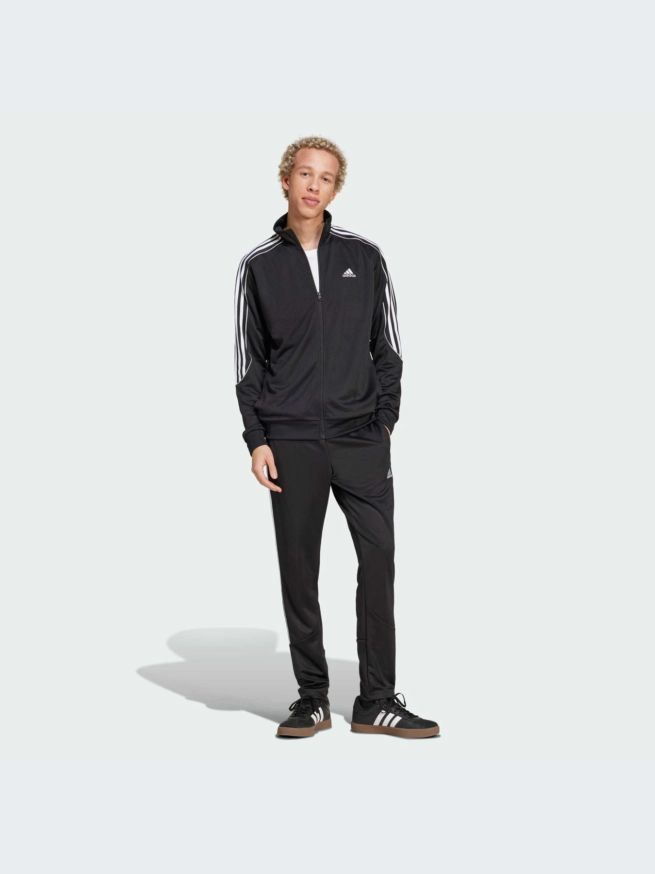 Костюмы Adidas 3 Stripes модель IX1277 Костюмы Adidas 3 Stripes модель IX1277 Фото