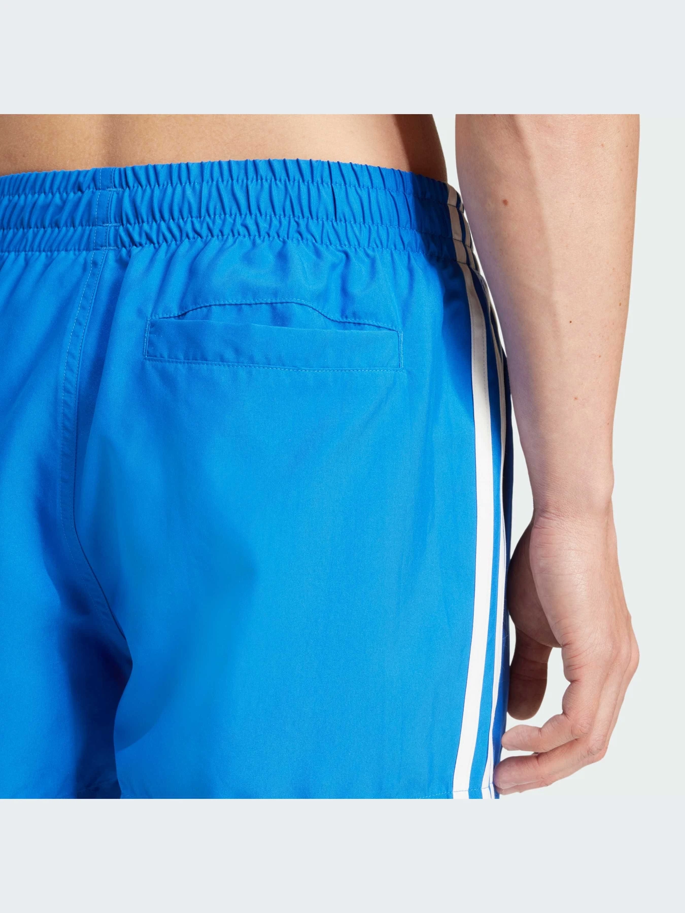 Одяг для пляжу Adidas Adicolor модель IY1550 Одяг для пляжу Adidas Adicolor модель IY1550 Фото