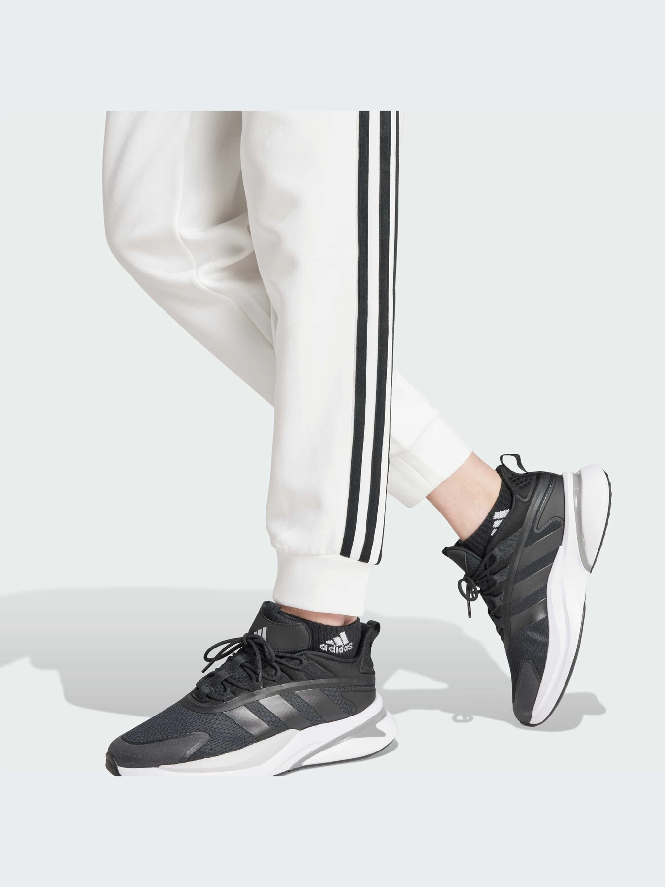 Брюки Adidas 3 Stripes модель IY5321 Брюки Adidas 3 Stripes модель IY5321 Фото