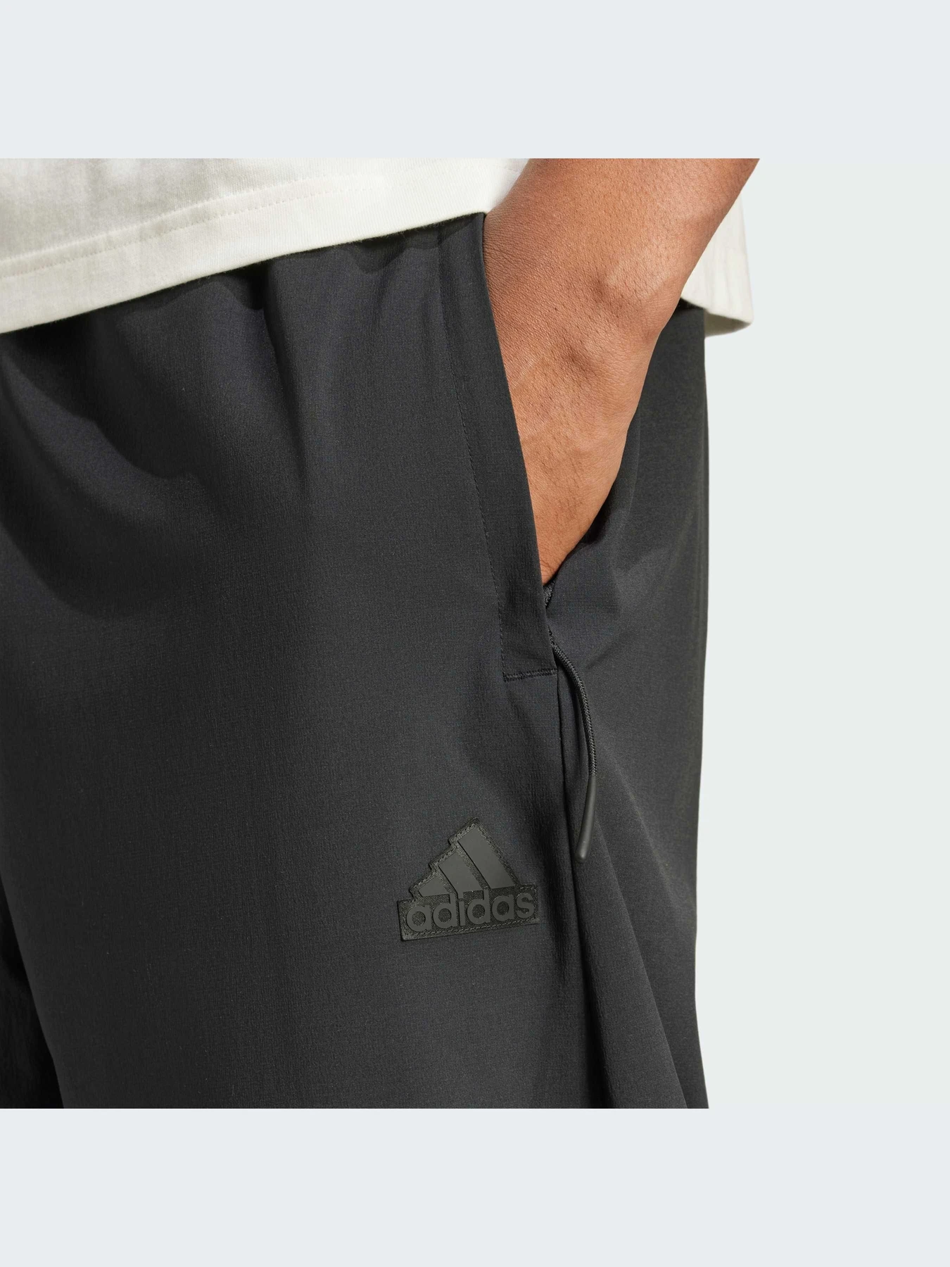 Брюки Adidas модель IV7421 Брюки Adidas модель IV7421 Фото