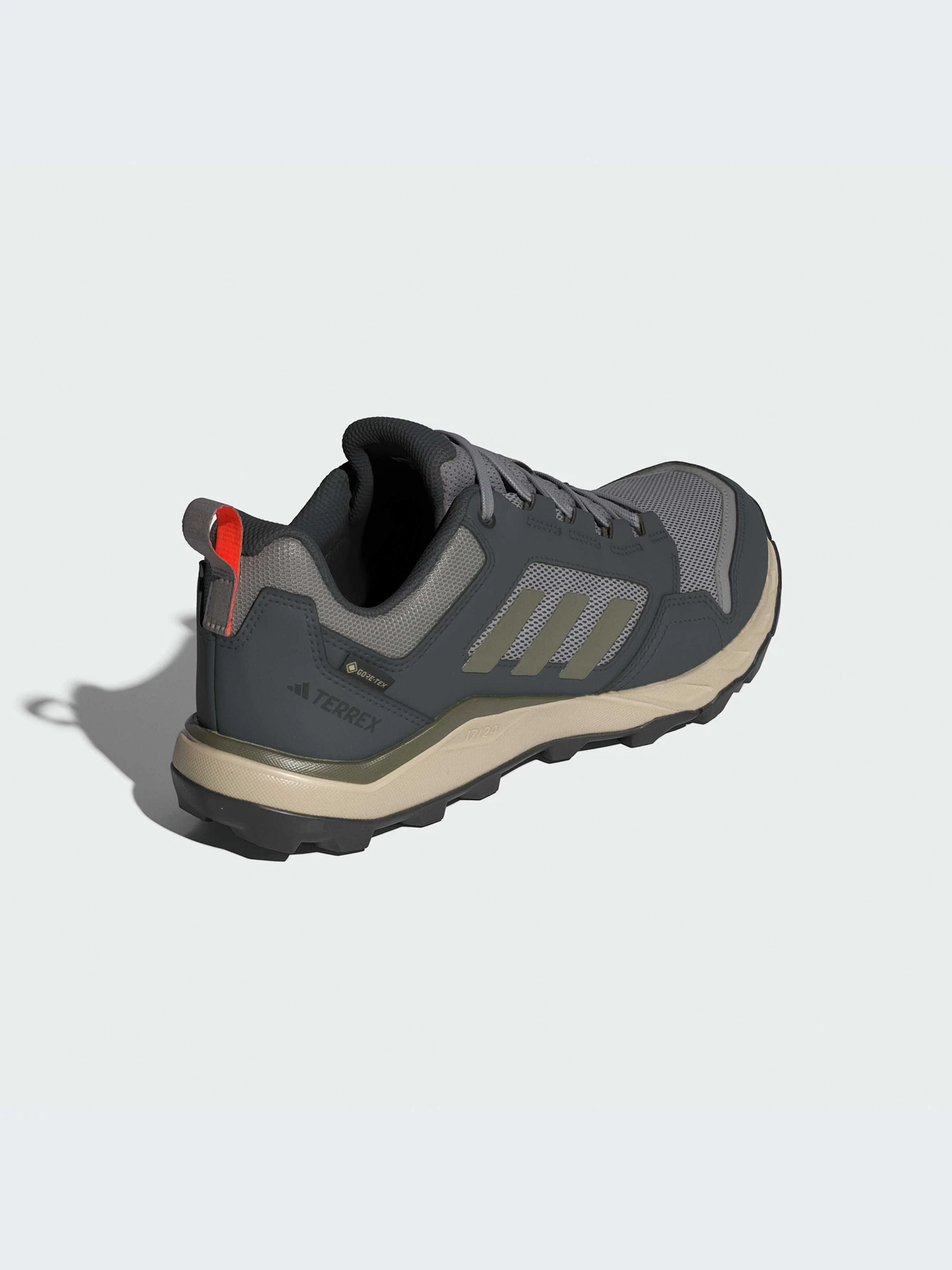 Кроссовки Adidas модель IG8925 Кроссовки Adidas модель IG8925 Фото