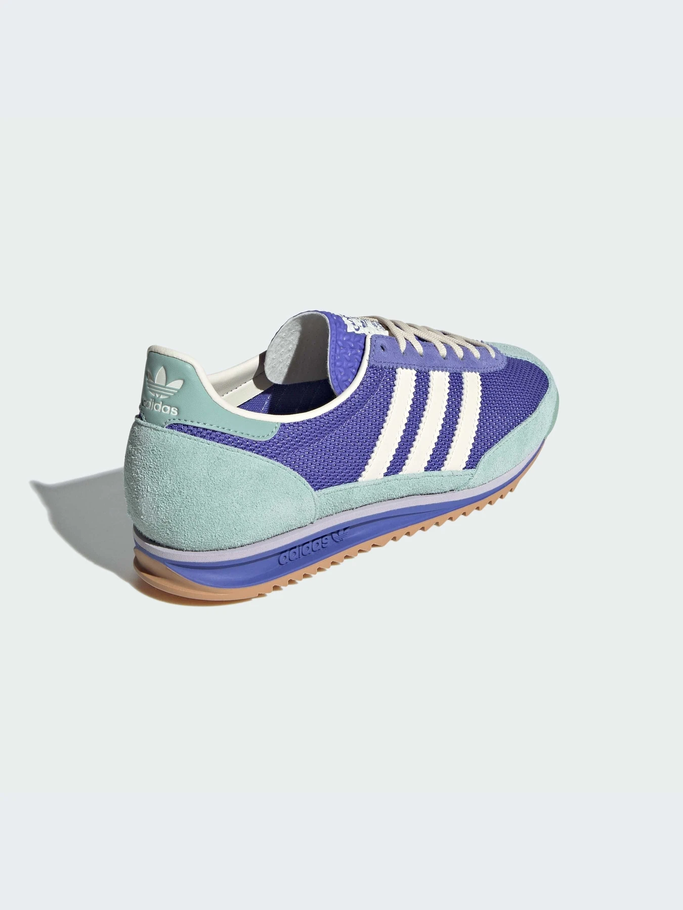 Кроссовки Adidas модель IH0290 Кроссовки Adidas модель IH0290 Фото