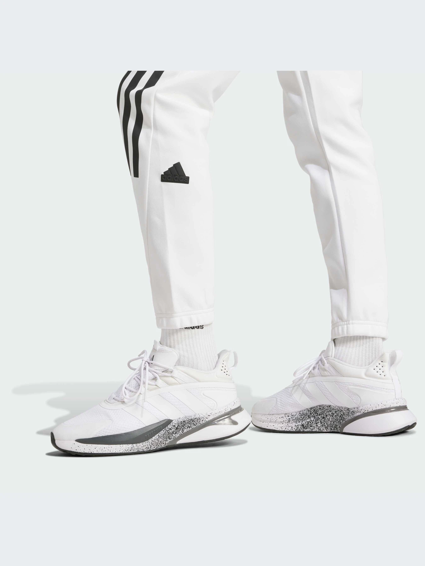 Брюки Adidas 3 Stripes модель JJ4157 Брюки Adidas 3 Stripes модель JJ4157 Фото