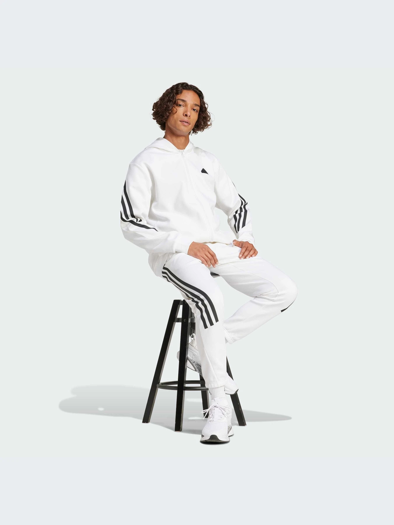 Худи и свитшоты Adidas 3 Stripes модель JJ4158 Фото