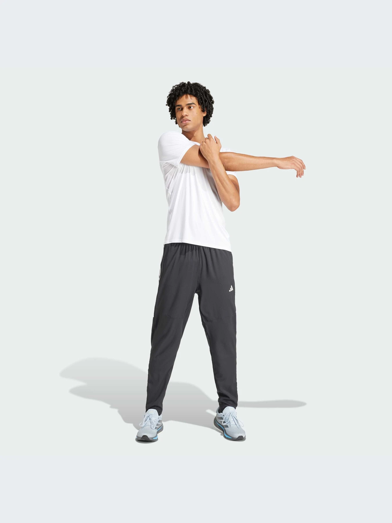 Брюки Adidas 3 Stripes модель IK4982 Брюки Adidas 3 Stripes модель IK4982 Фото