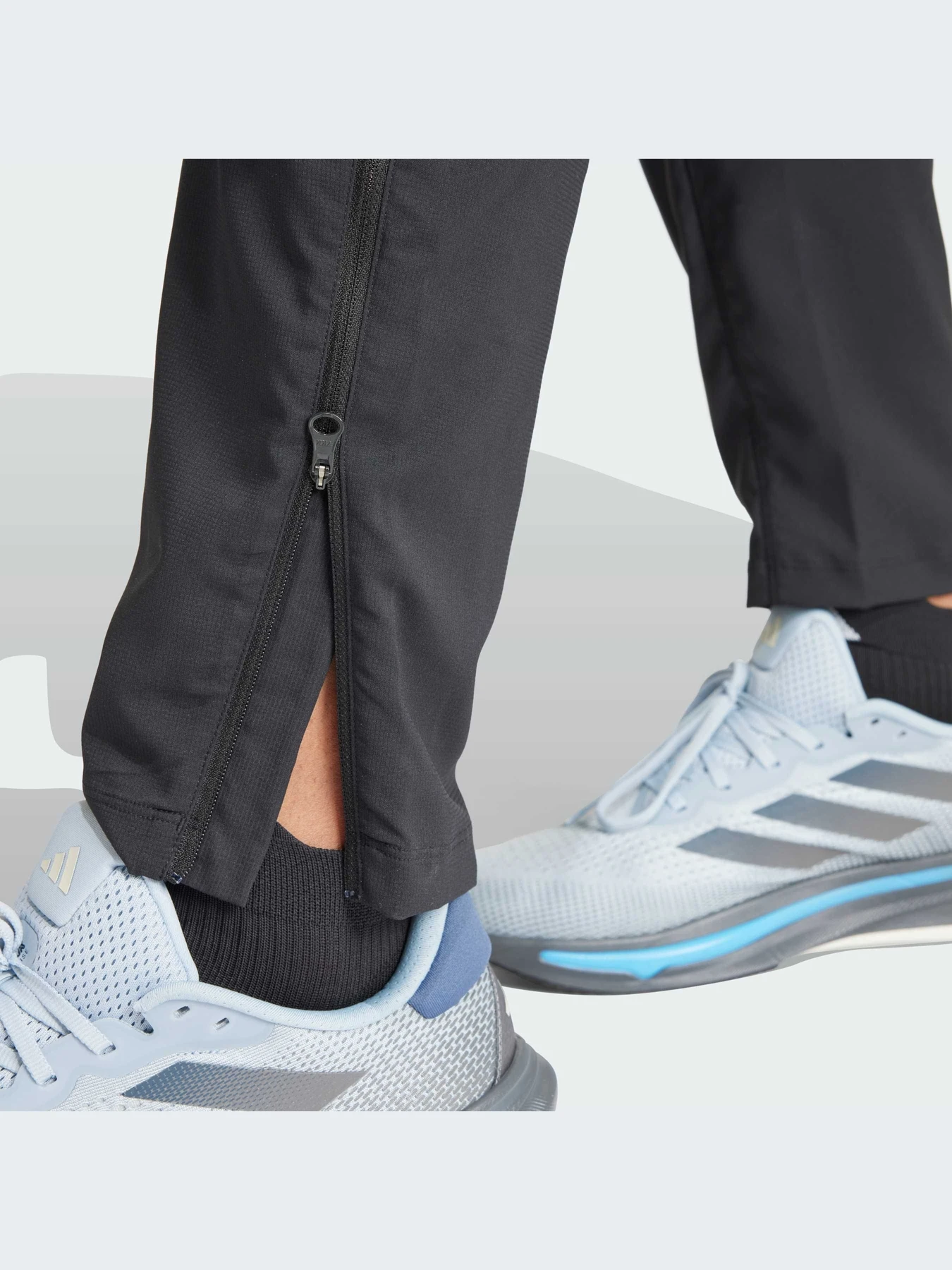 Брюки Adidas 3 Stripes модель IK4982 Брюки Adidas 3 Stripes модель IK4982 Фото