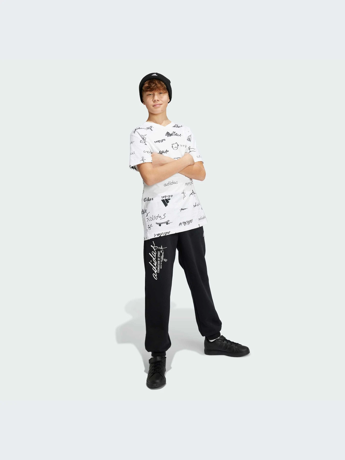 Брюки Adidas модель IV9425 Брюки Adidas модель IV9425 Фото