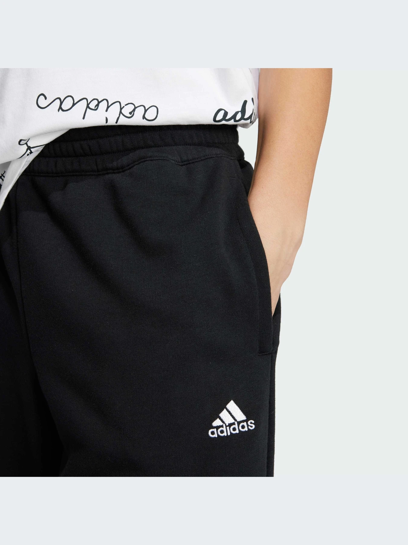 Брюки Adidas модель IV9425 Брюки Adidas модель IV9425 Фото