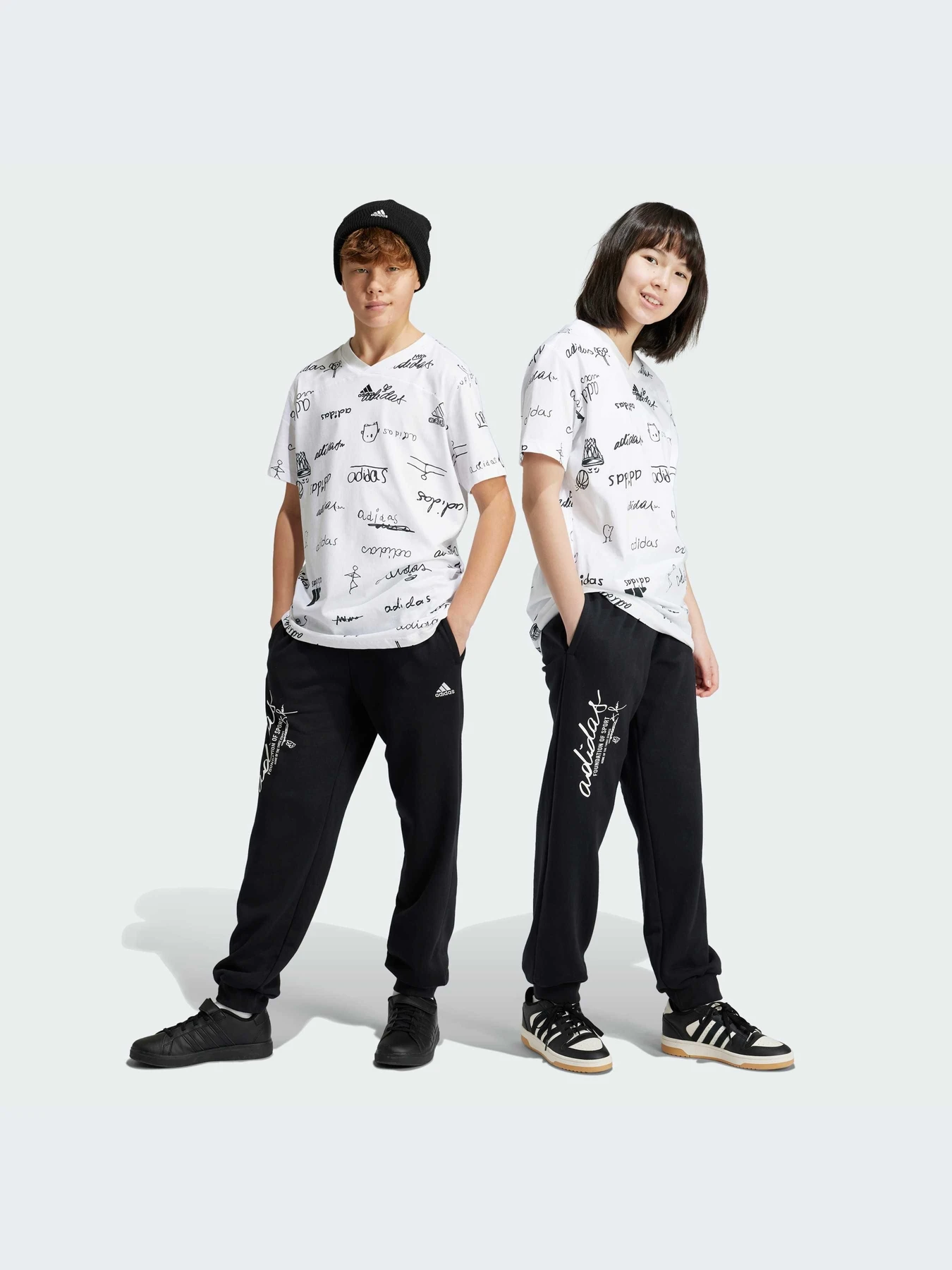 Брюки Adidas модель IV9425 Брюки Adidas модель IV9425 Фото
