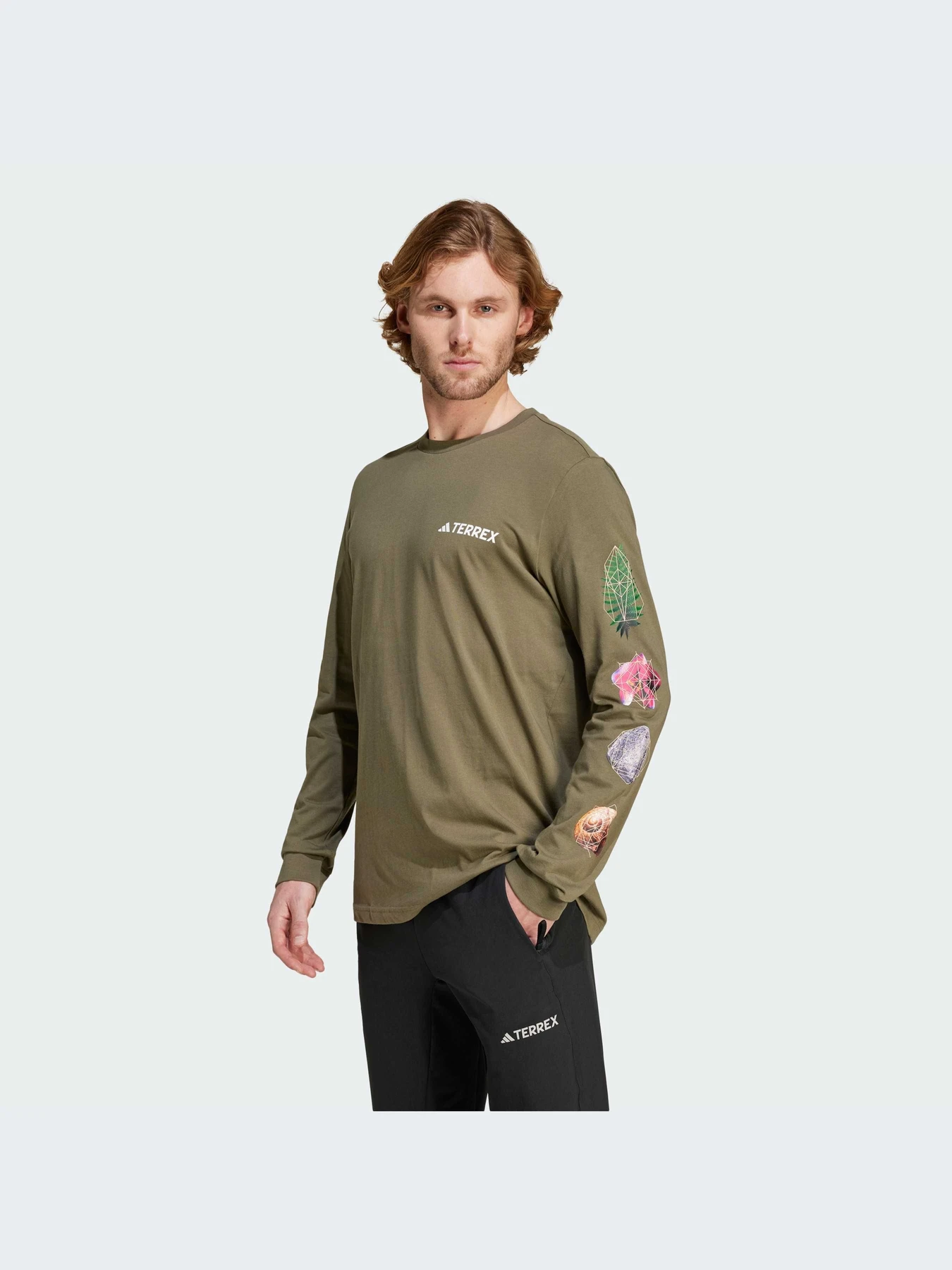 Худи и свитшоты Adidas Graphics модель IY4303 Фото