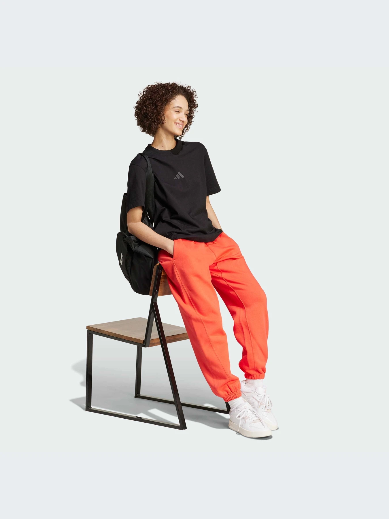 Футболки и поло Adidas модель IX3808 Футболки и поло Adidas модель IX3808 Фото