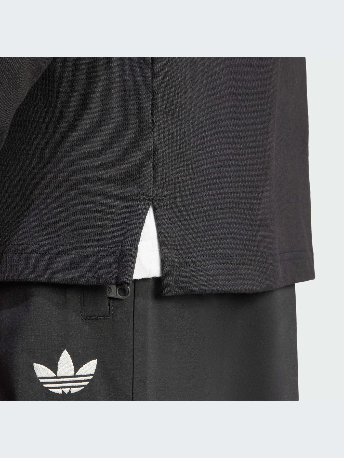 Футболки і поло Adidas Adicolor модель IZ4806 Футболки і поло Adidas Adicolor модель IZ4806 Фото