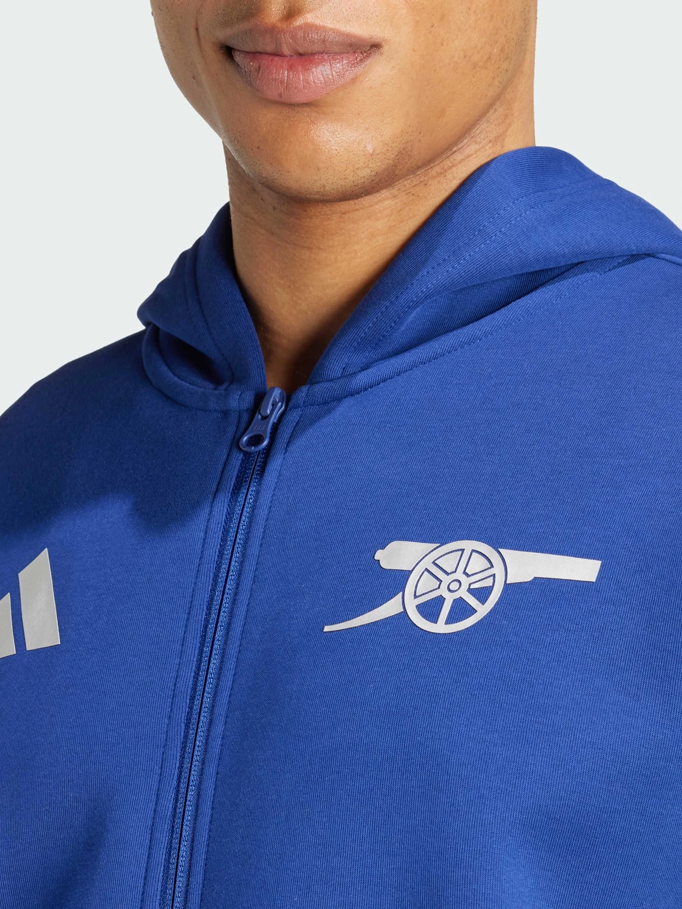 Худи и свитшоты Adidas модель IT4083 Худи и свитшоты Adidas модель IT4083 Фото