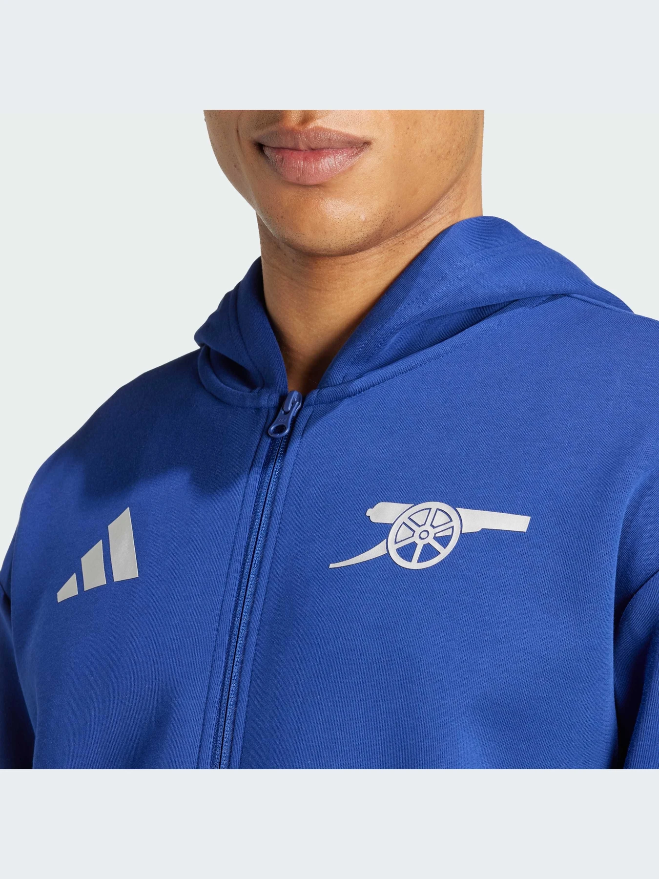 Худи и свитшоты Adidas модель IT4083 Худи и свитшоты Adidas модель IT4083 Фото