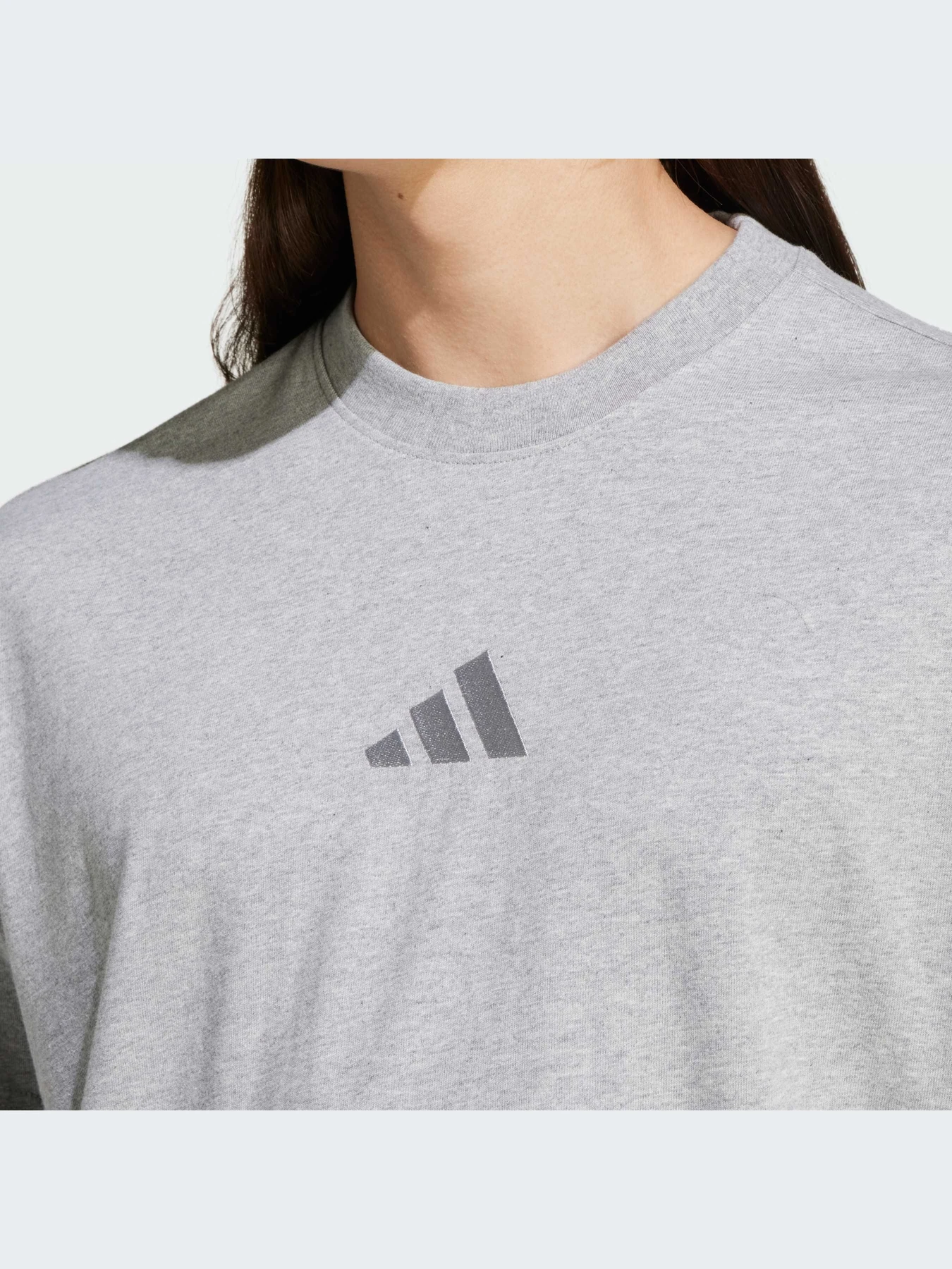 Футболки і поло Adidas модель IY4138 Футболки і поло Adidas модель IY4138 Фото