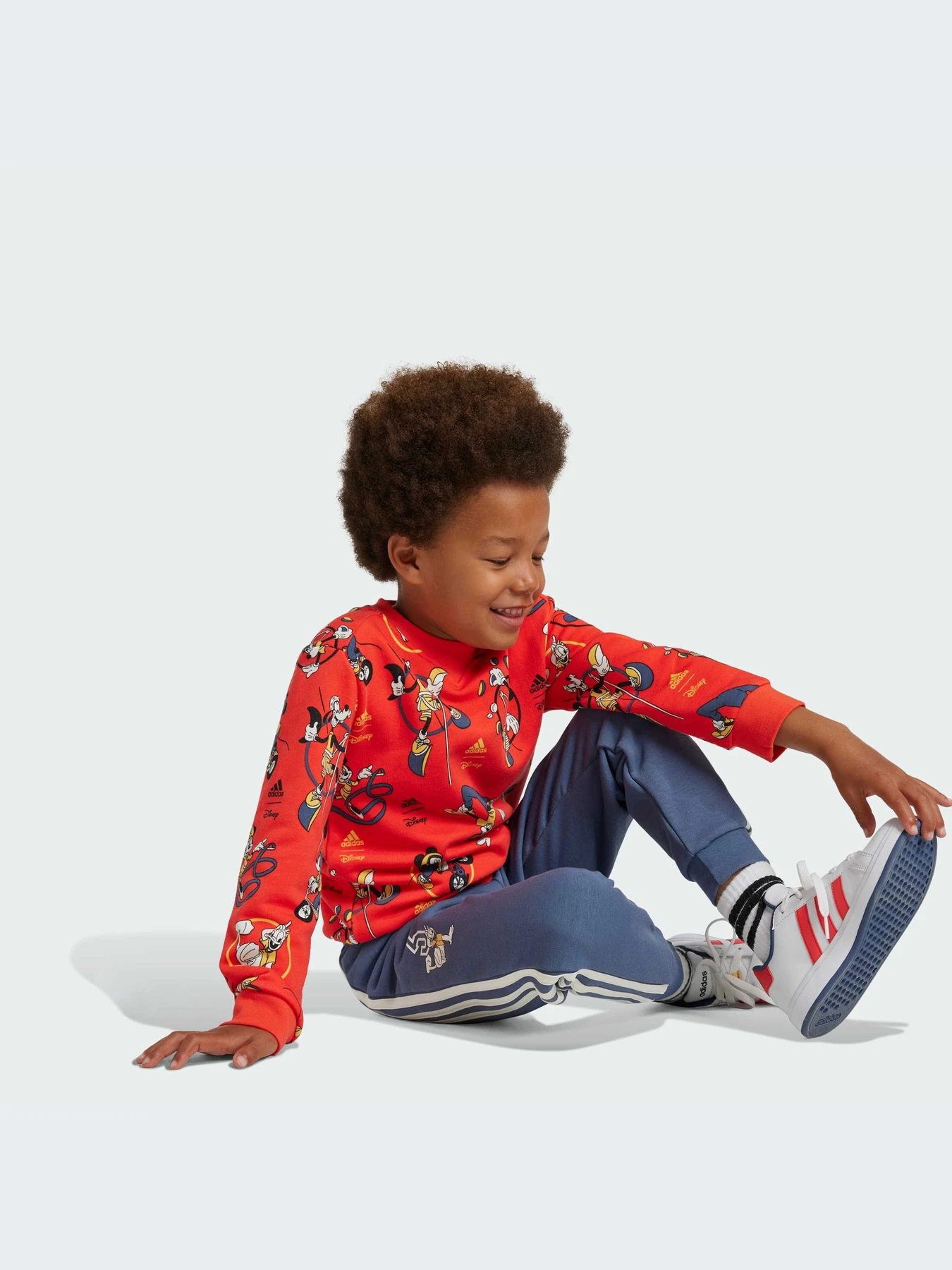 Костюмы Adidas x Disney модель IV9625 Костюмы Adidas x Disney модель IV9625 Фото