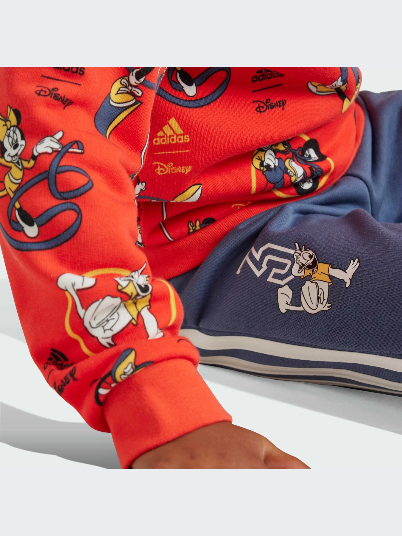 Костюмы Adidas x Disney модель IV9625 Костюмы Adidas x Disney модель IV9625 Фото